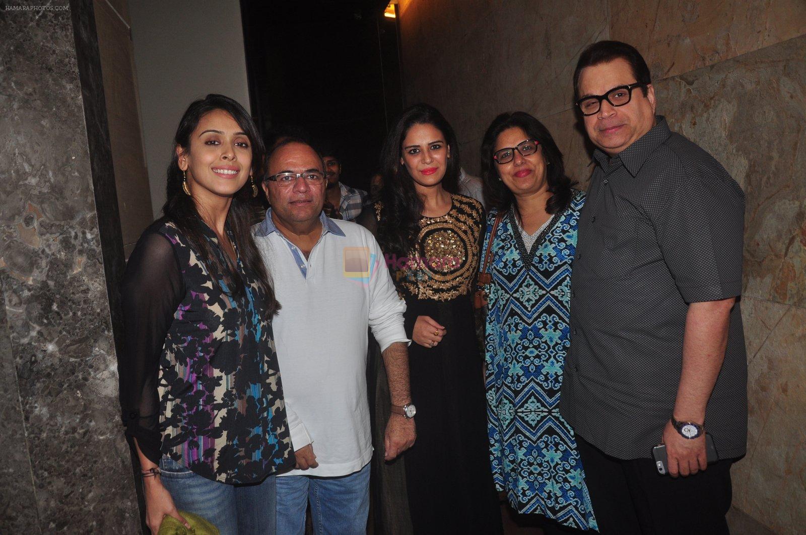 Hrishitaa Bhatt, Mona Singh, Ramesh Taurani snapped at lightbox in Mumbai on 25th Nov 2014