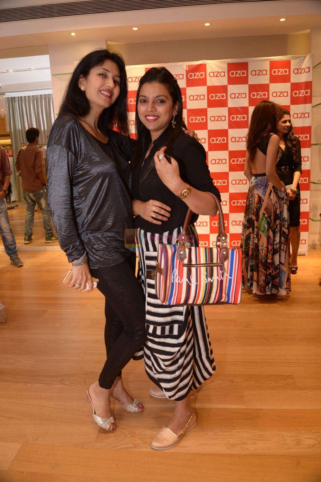 Deepti Bhatnagar at Rahul Mishra's collection at AZA in Bandra, Mumbai on 26th Nov 2014