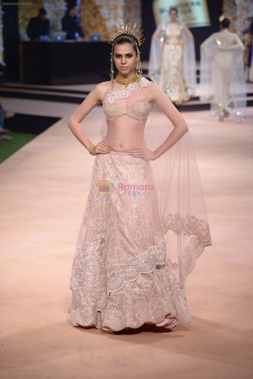 Model walk the ramp for Suneet Verma for Blenders with jewels by Azva on 29th Nov 2014