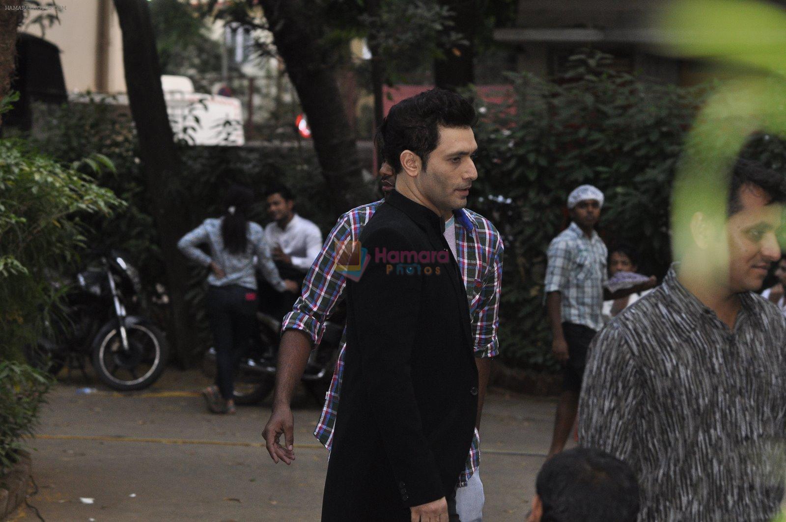 Shiney Ahuja snapped in Mumbai on 30th Nov 2014