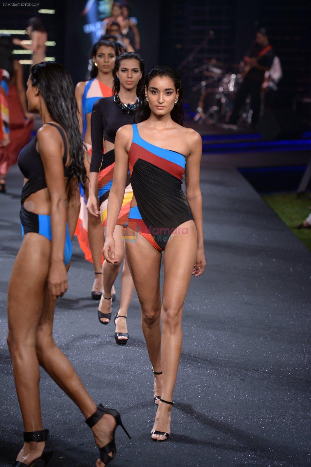Model walk the ramp for Shivan Naresh at Blenders Pride Fashion Tour 2014 on 30th Nov 2014