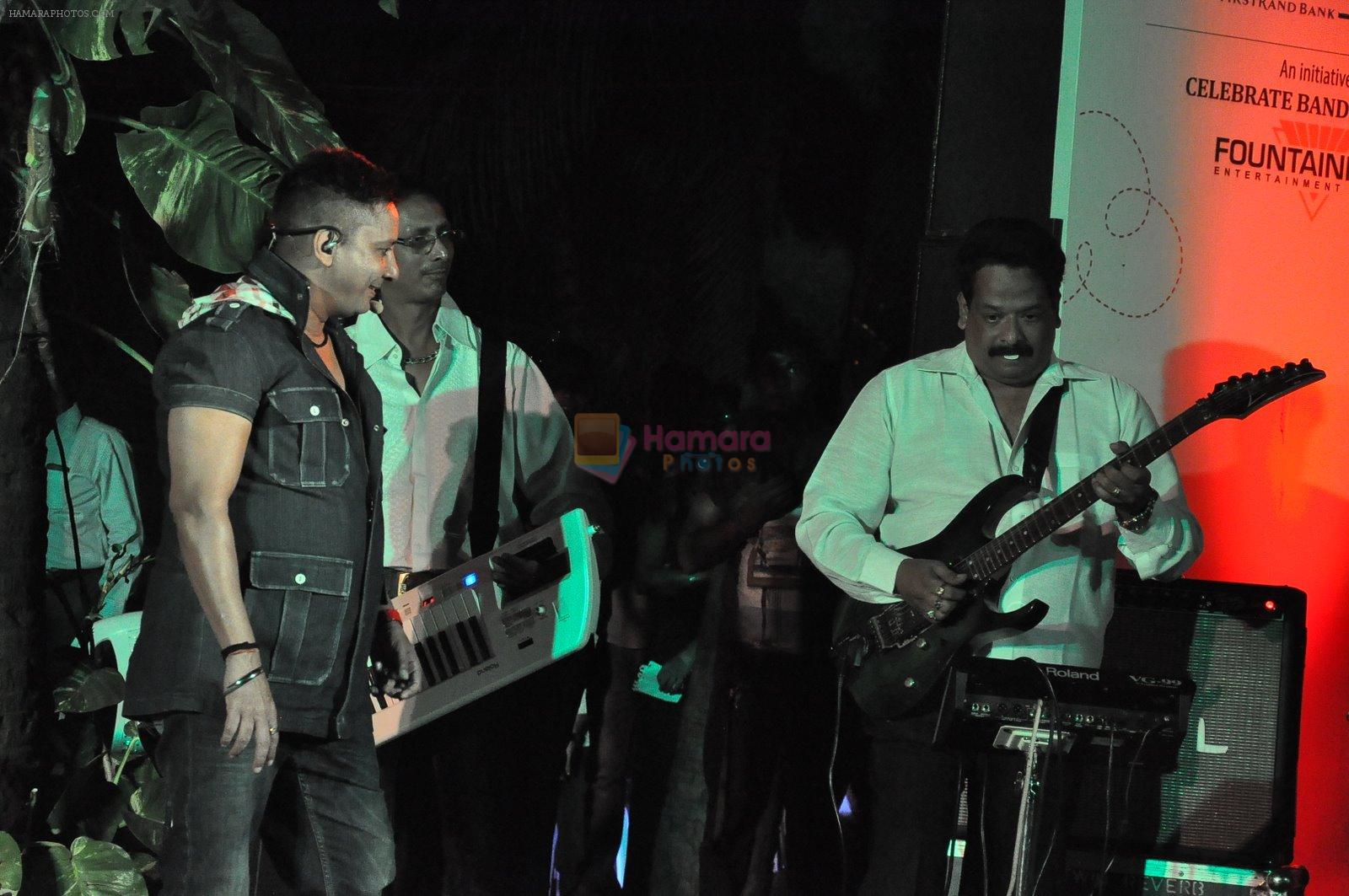 Sukhwinder Singh at Bandra Fest in Bandra on 29th Nov 2014
