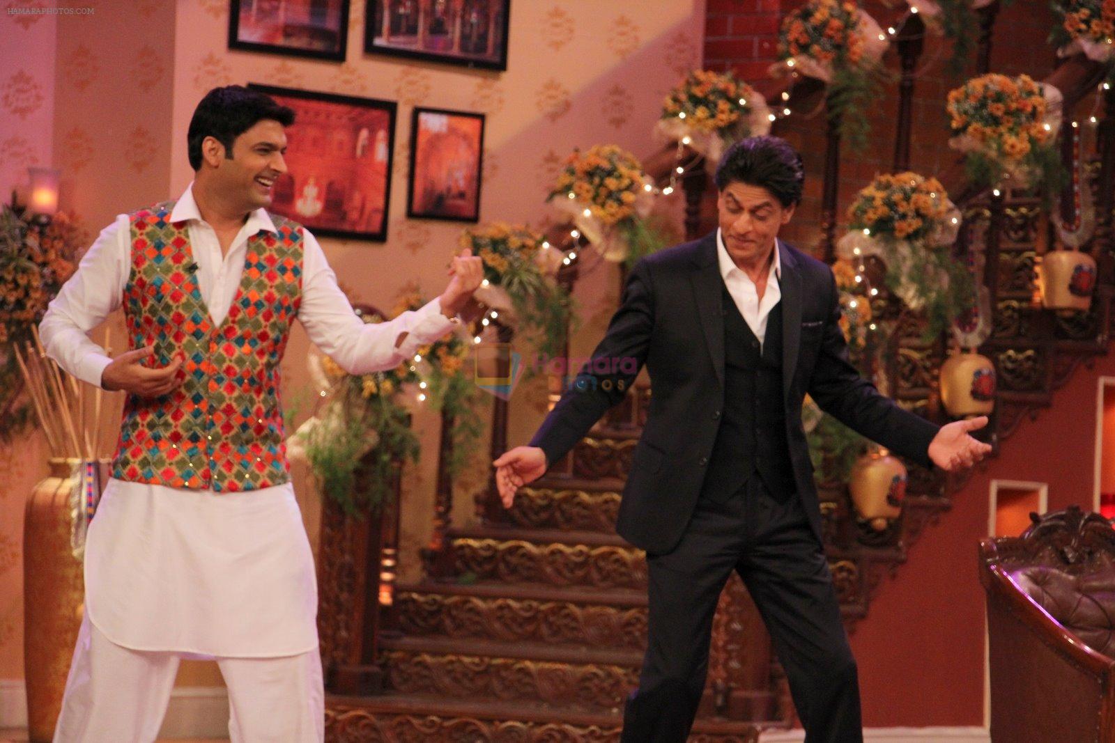 Kapil Sharma with Shahruk Khan with DDLJ cast celebrates 1000th week on the sets of Comedy Nights With Kapil