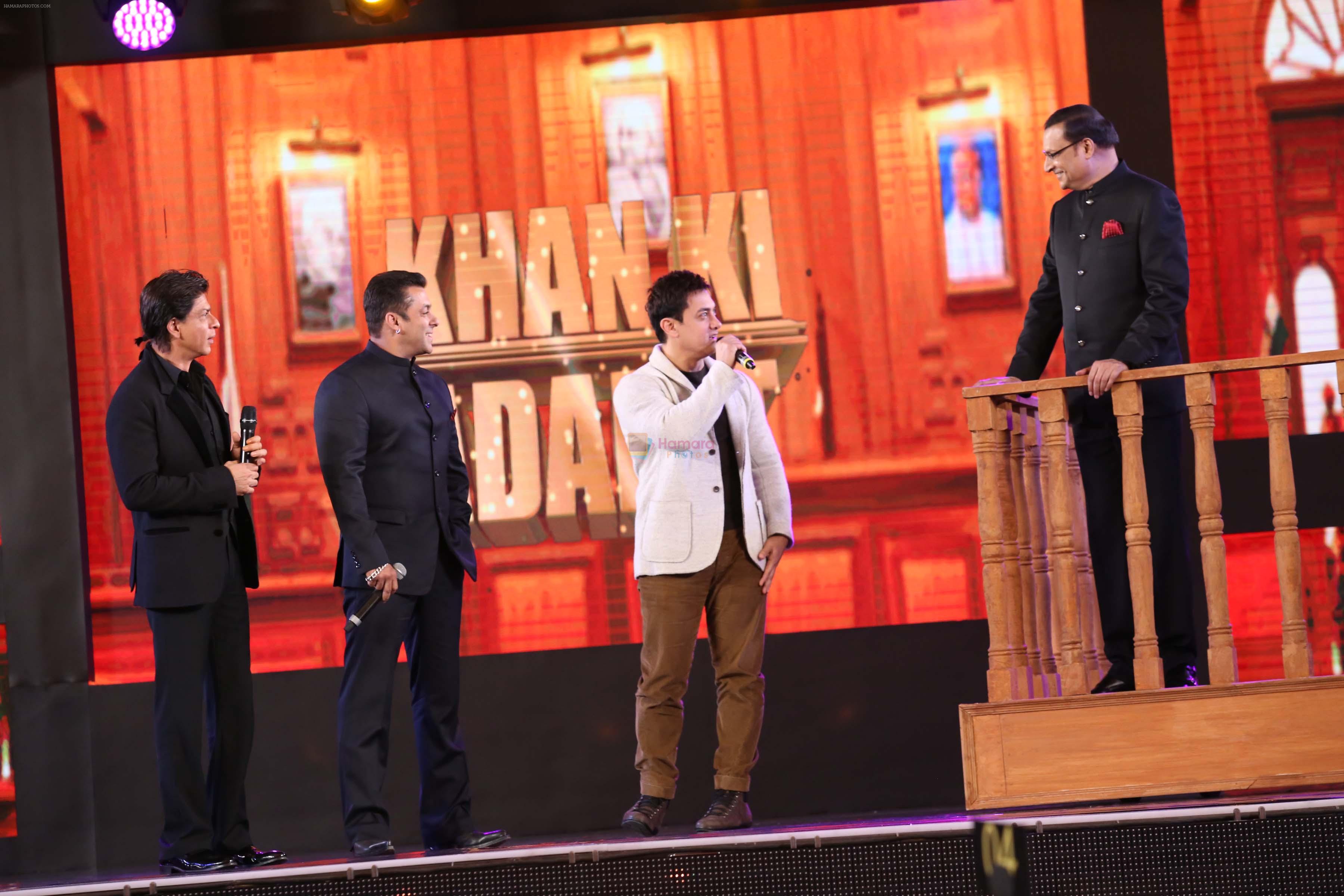 Shahrukh Khan, Salman Khan, Aamir Khan, Rajat Sharma at 21years of India Tv's Iconic Show Aap Ki Adalat celebration function in pragati Maidan on 2nd Dec 2014