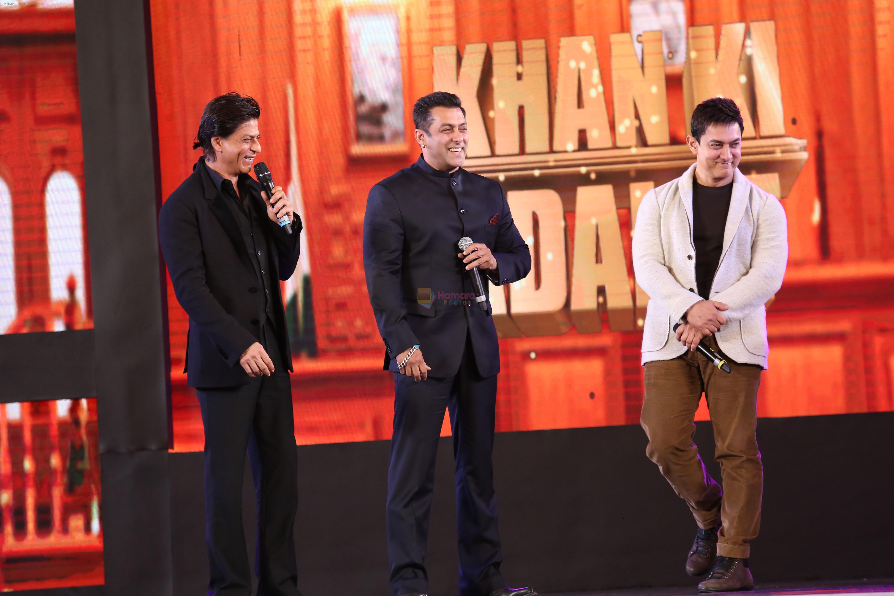 Shahrukh Khan, Salman Khan, Aamir Khan at 21years of India Tv's Iconic Show Aap Ki Adalat celebration function in pragati Maidan on 2nd Dec 2014