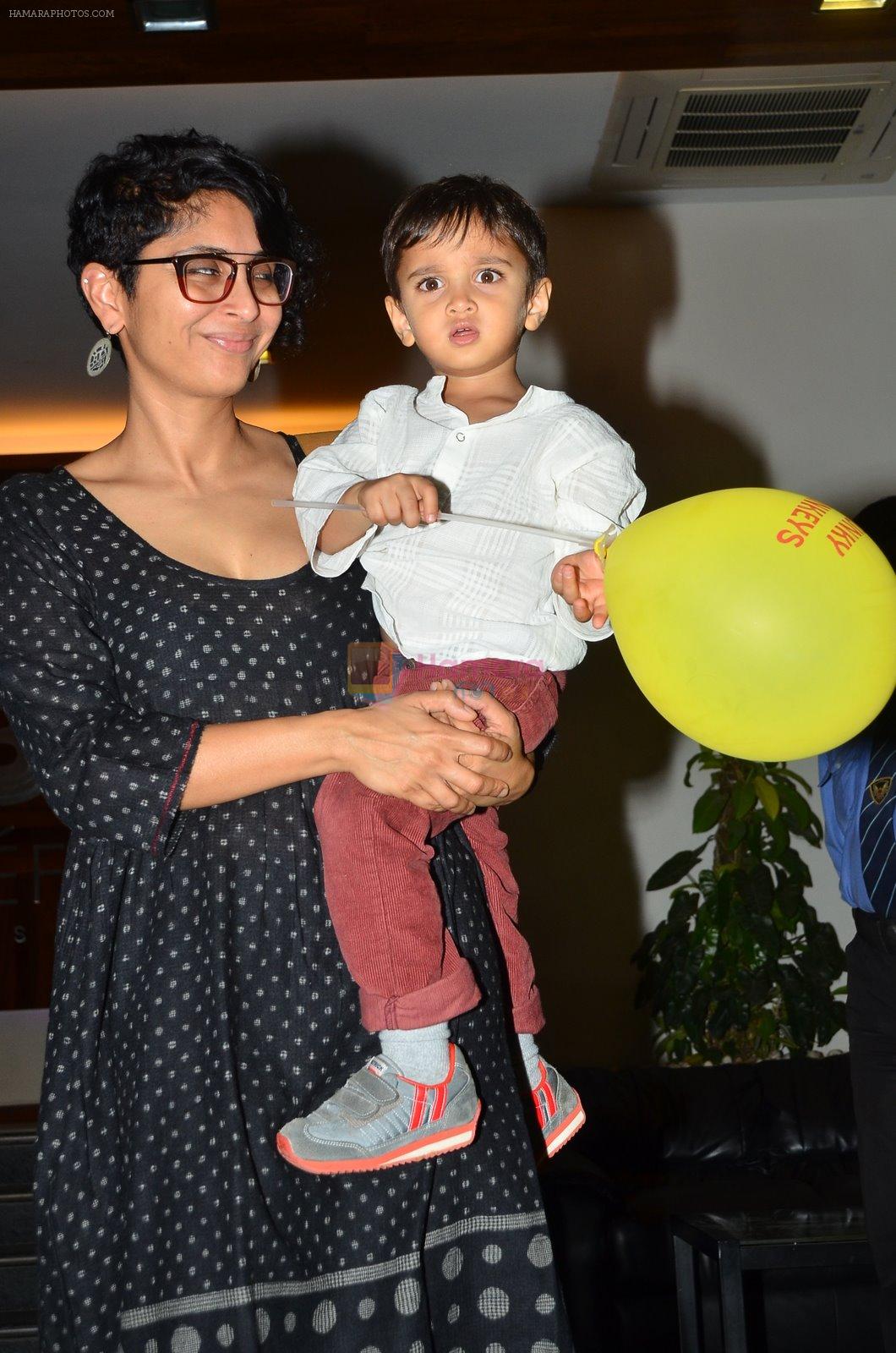 Kiran Rao, Azad Khan at Aamir Khan's son bday in Lower Parel, Mumbai on 3rd Dec 2014