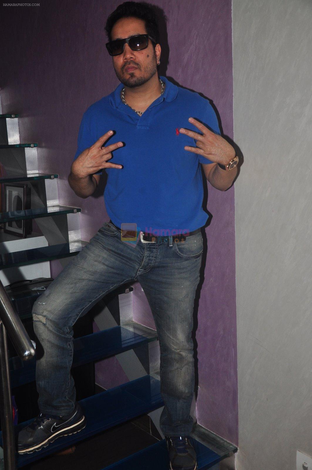 Mika Singh at song recording in Mumbai on 4th Dec 2014