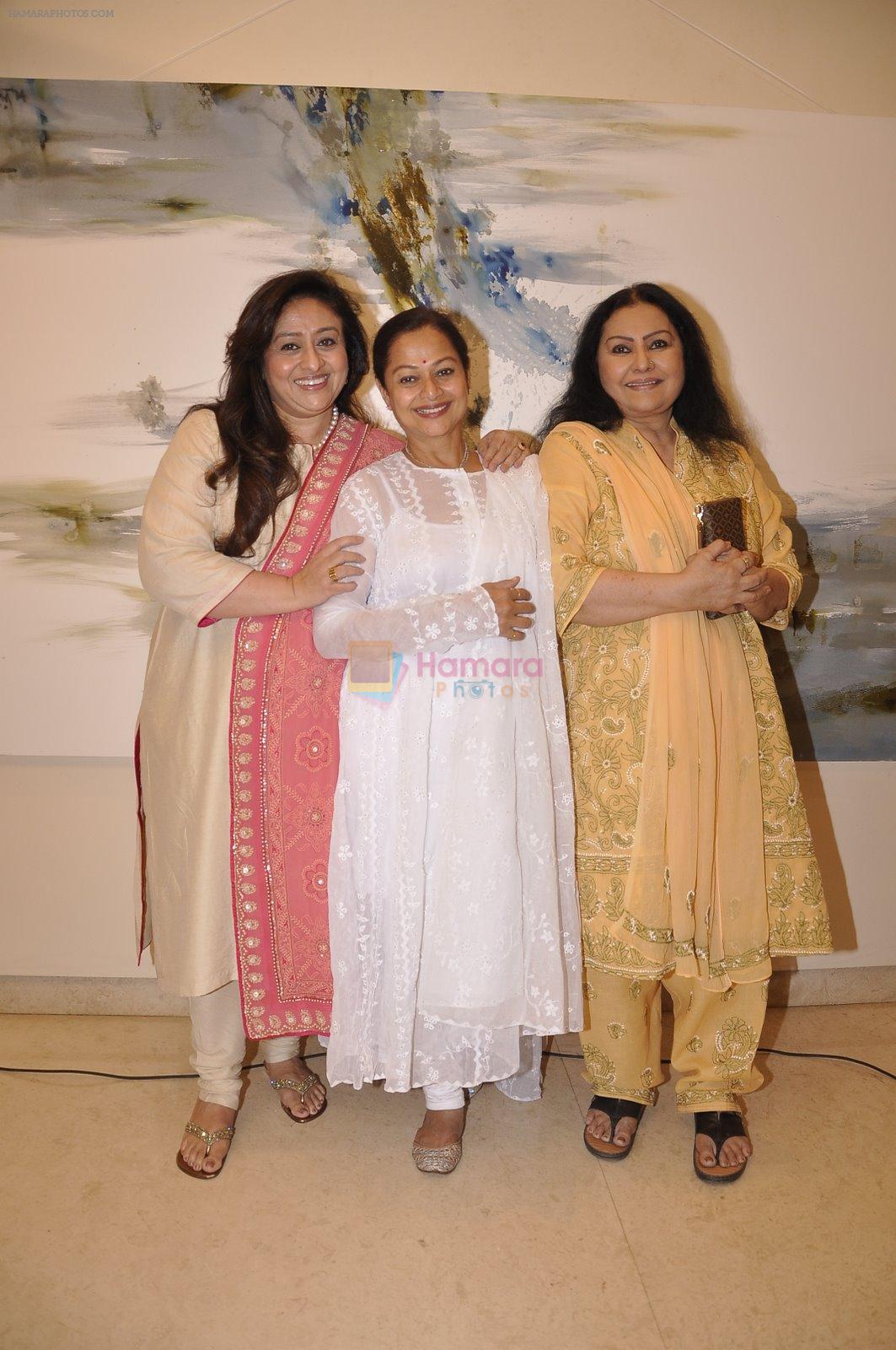 Zarina Wahab, Bindiya Goswami, Vidya Sinha at Amol Palekar's painting exhibition in Mumbai on 7th Dec 2014