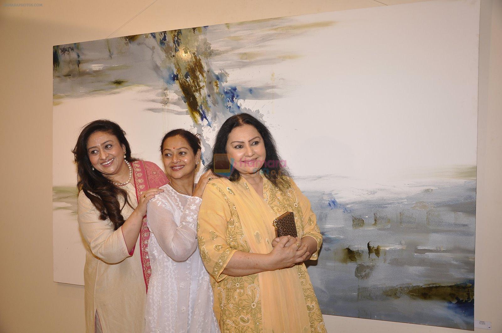 Zarina Wahab, Bindiya Goswami, Vidya Sinha at Amol Palekar's painting exhibition in Mumbai on 7th Dec 2014