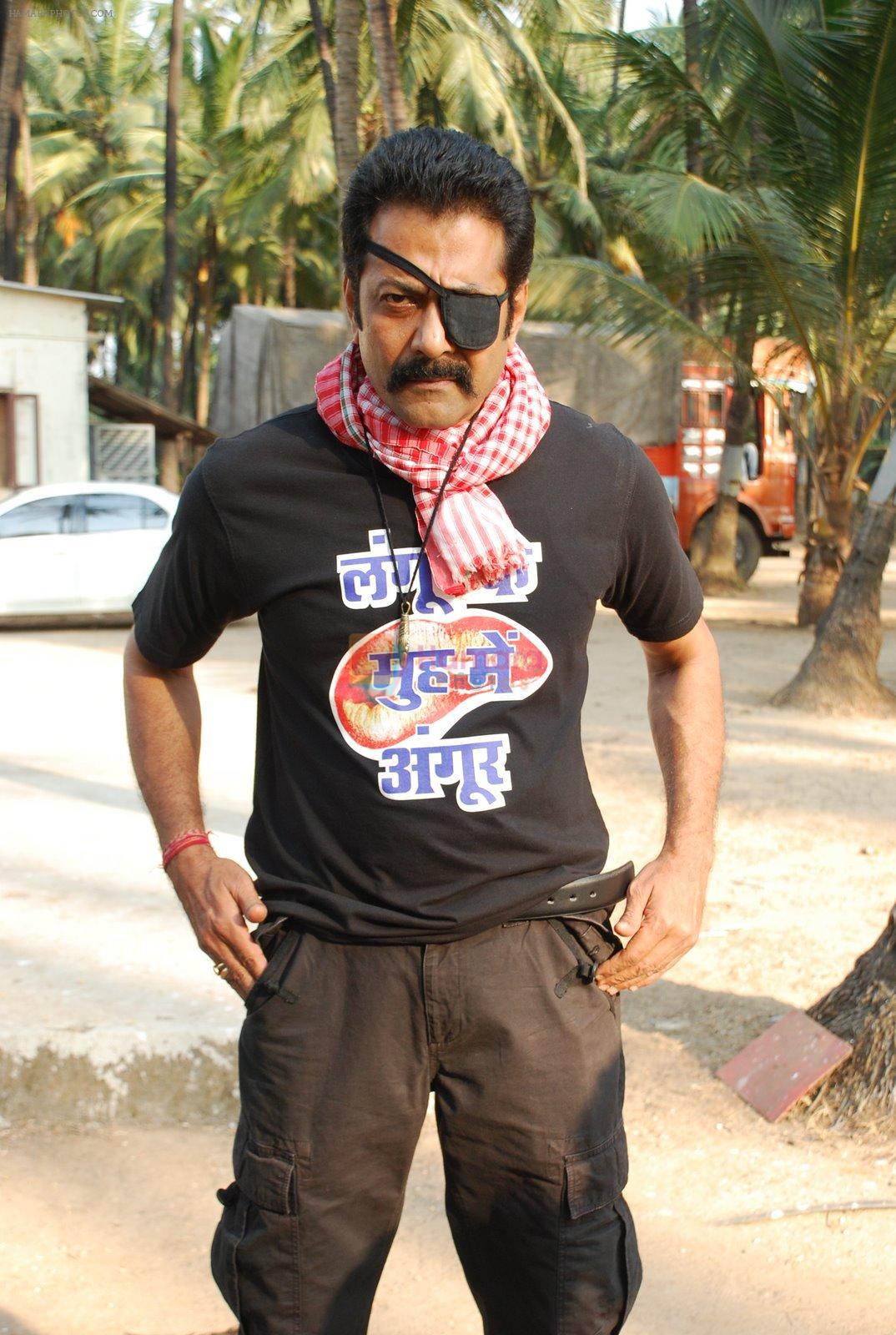 Deepraj Rana On location of Gun Pe Done in Madh on 8th Dec 2014