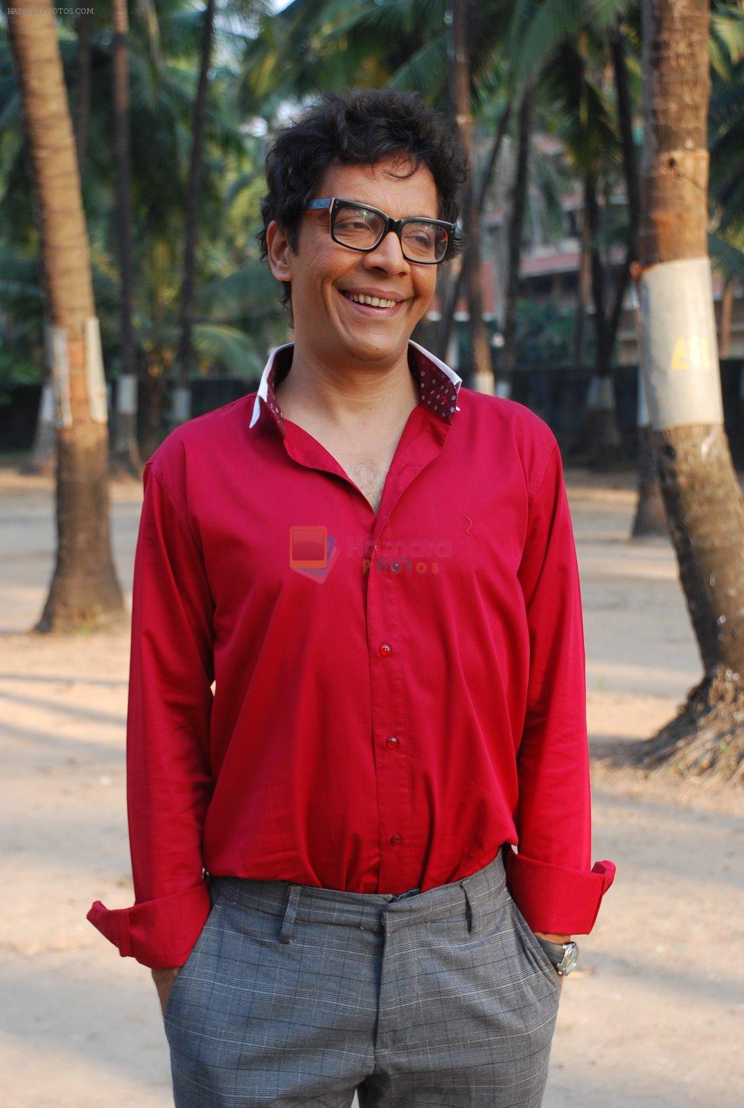 Vrajesh Hirjee On location of Gun Pe Done in Madh on 8th Dec 2014