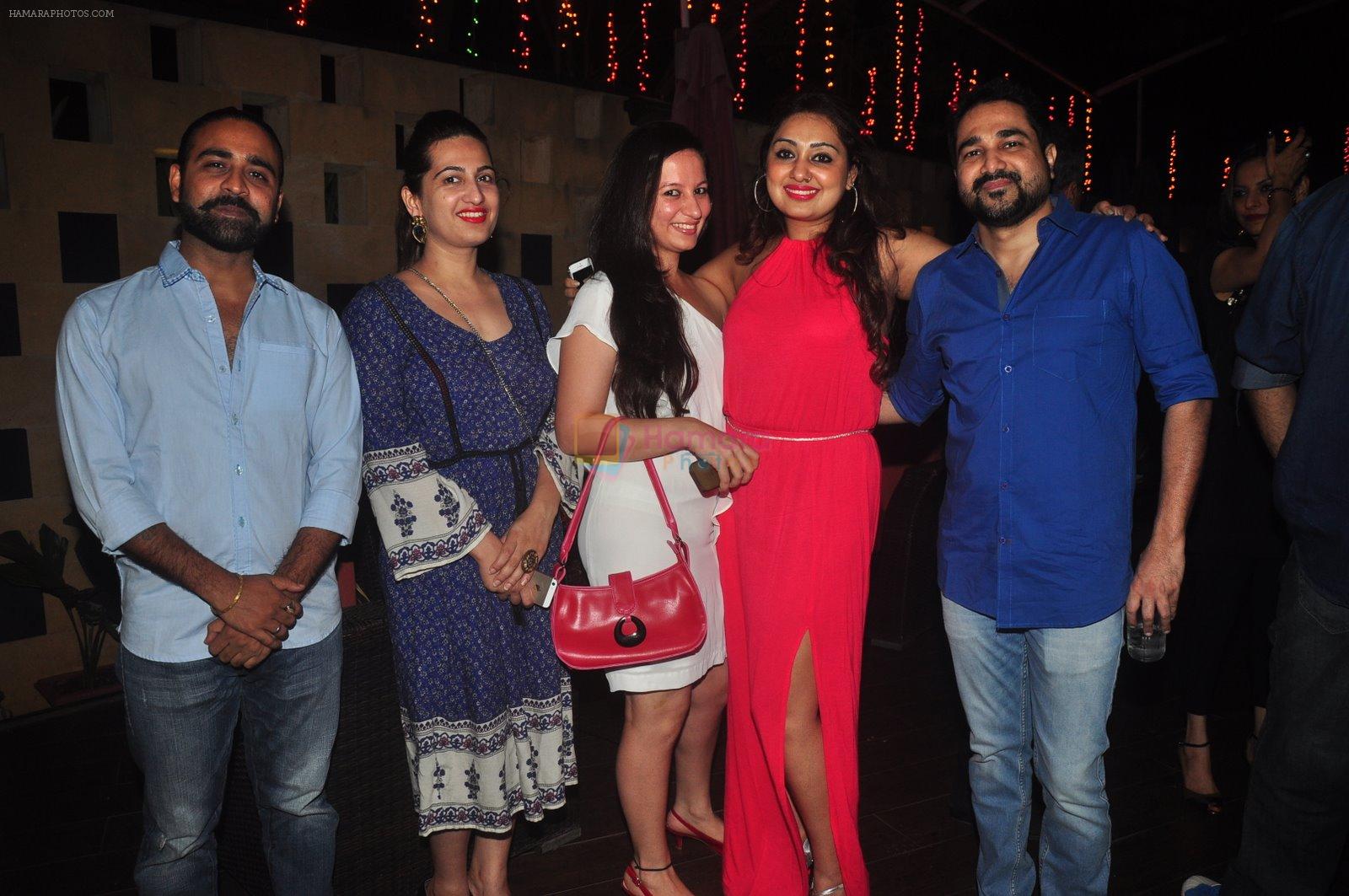 Pooja Gujral at Main Aur Mr Right bash in Levo, Mumbai on 10th Dec 2014