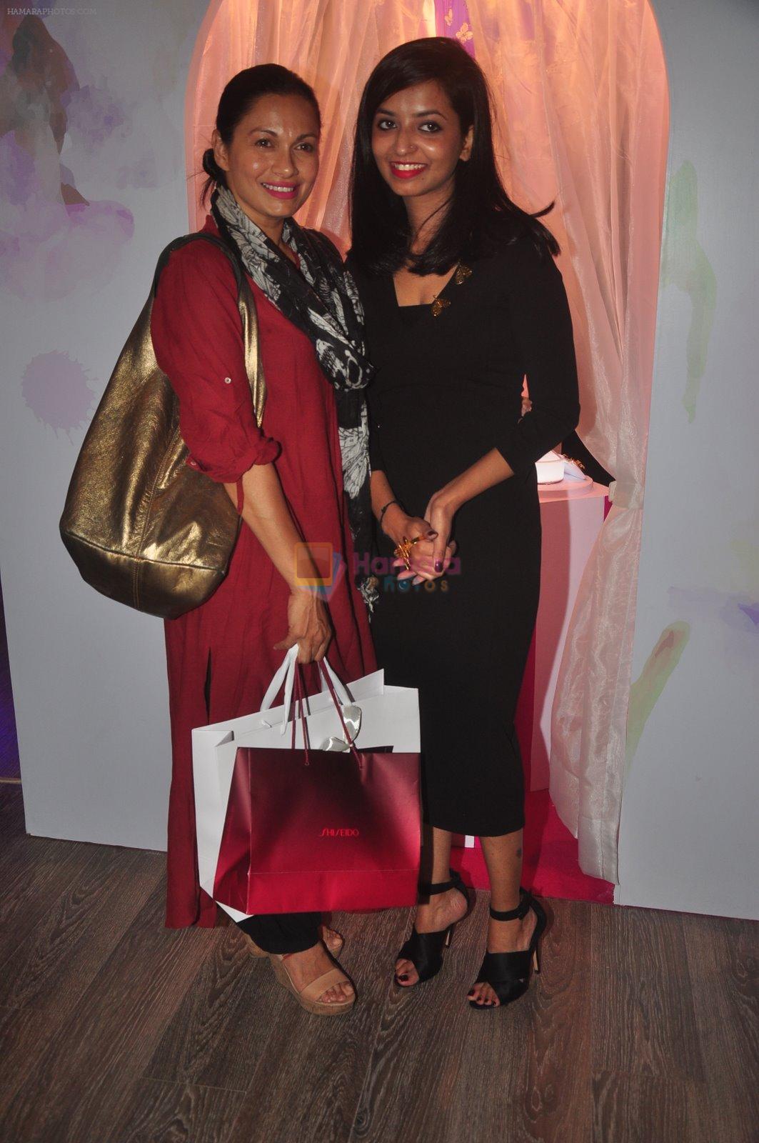 Maria Goretti at Mrinalini Chandra showcases new ZA cosmetics range in Atosa on 10th Dec 2014
