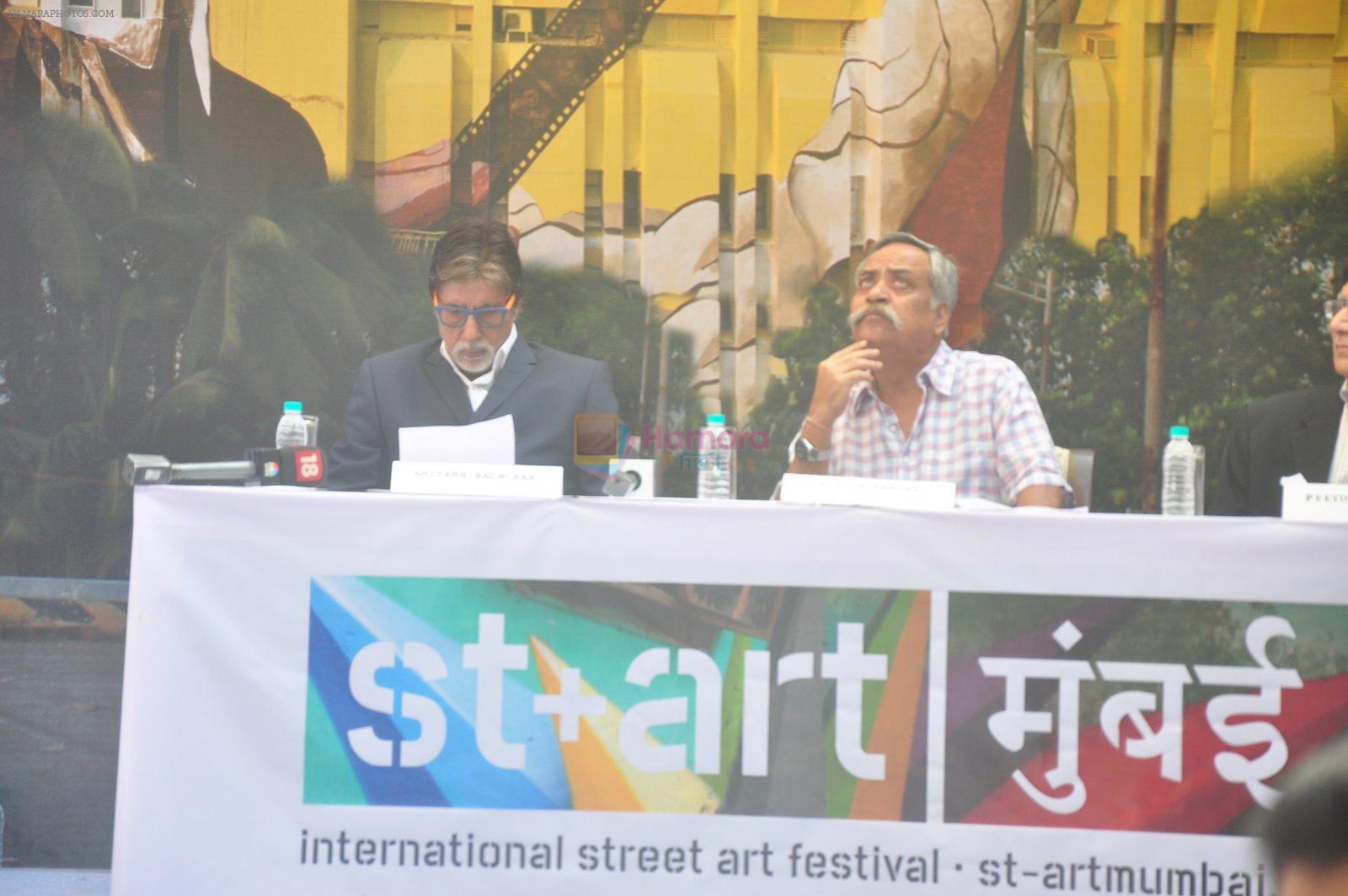 Amitabh Bachchan promotes street art festival in Mumbai on 11th Dec 2014