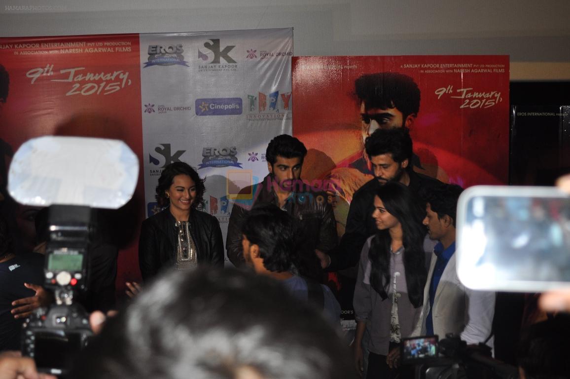 Sonakshi Sinha, Arjun Kapoor promote Tevar in Jaipur on 12th Dec 2014