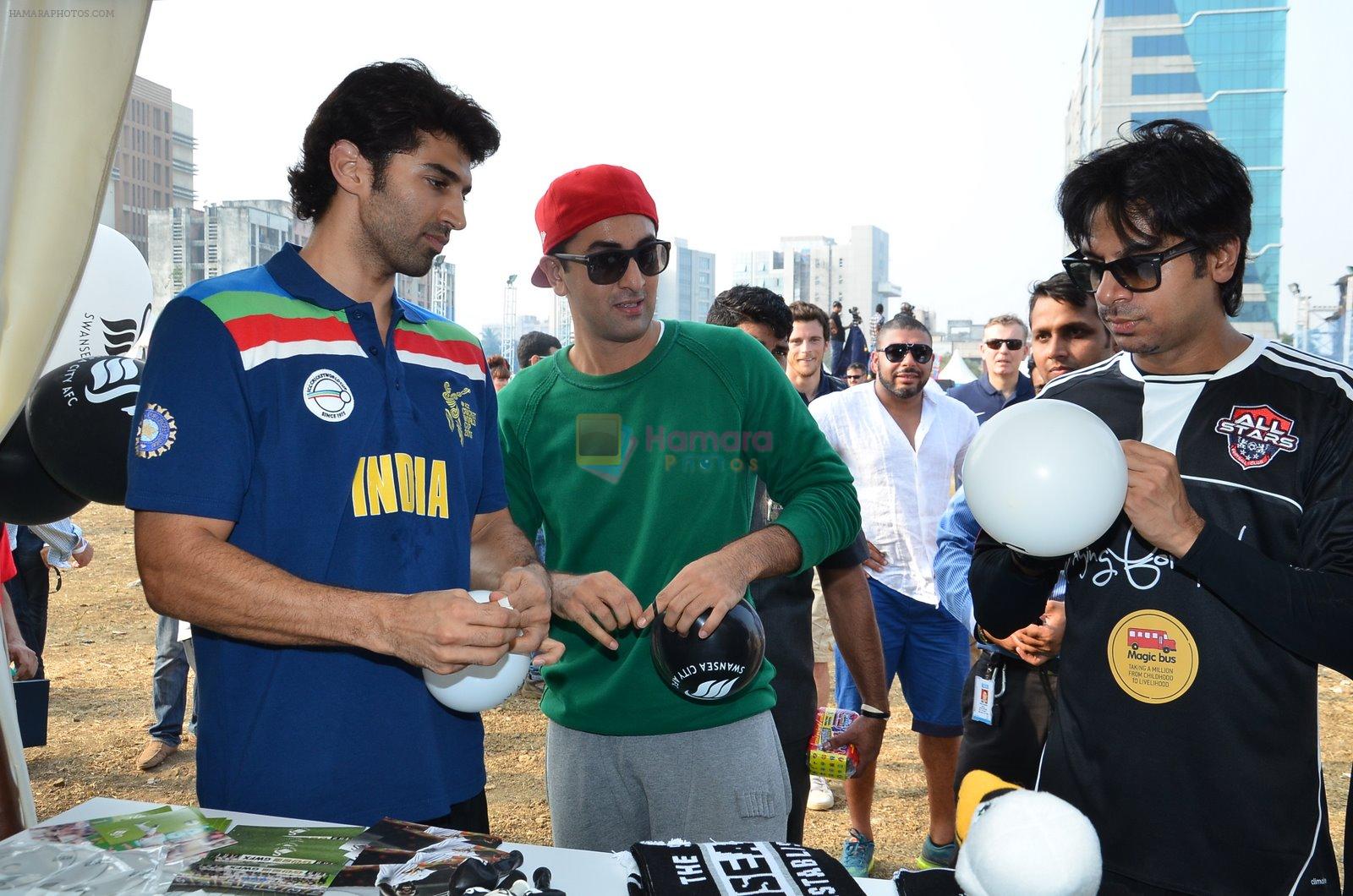 BFF Goals? Ranbir Kapoor donning same T-shirt as Aditya Roy Kapur that he  enrobed during OK Jaanu's promotion. : r/BollyBlindsNGossip