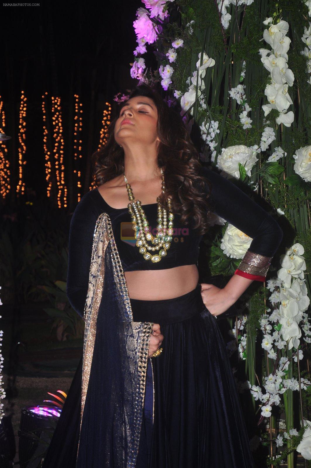 Parineeti Chopra at Sangeet ceremony of Riddhi Malhotra and Tejas Talwalkar in J W Marriott, Mumbai on 13th Dec 2014