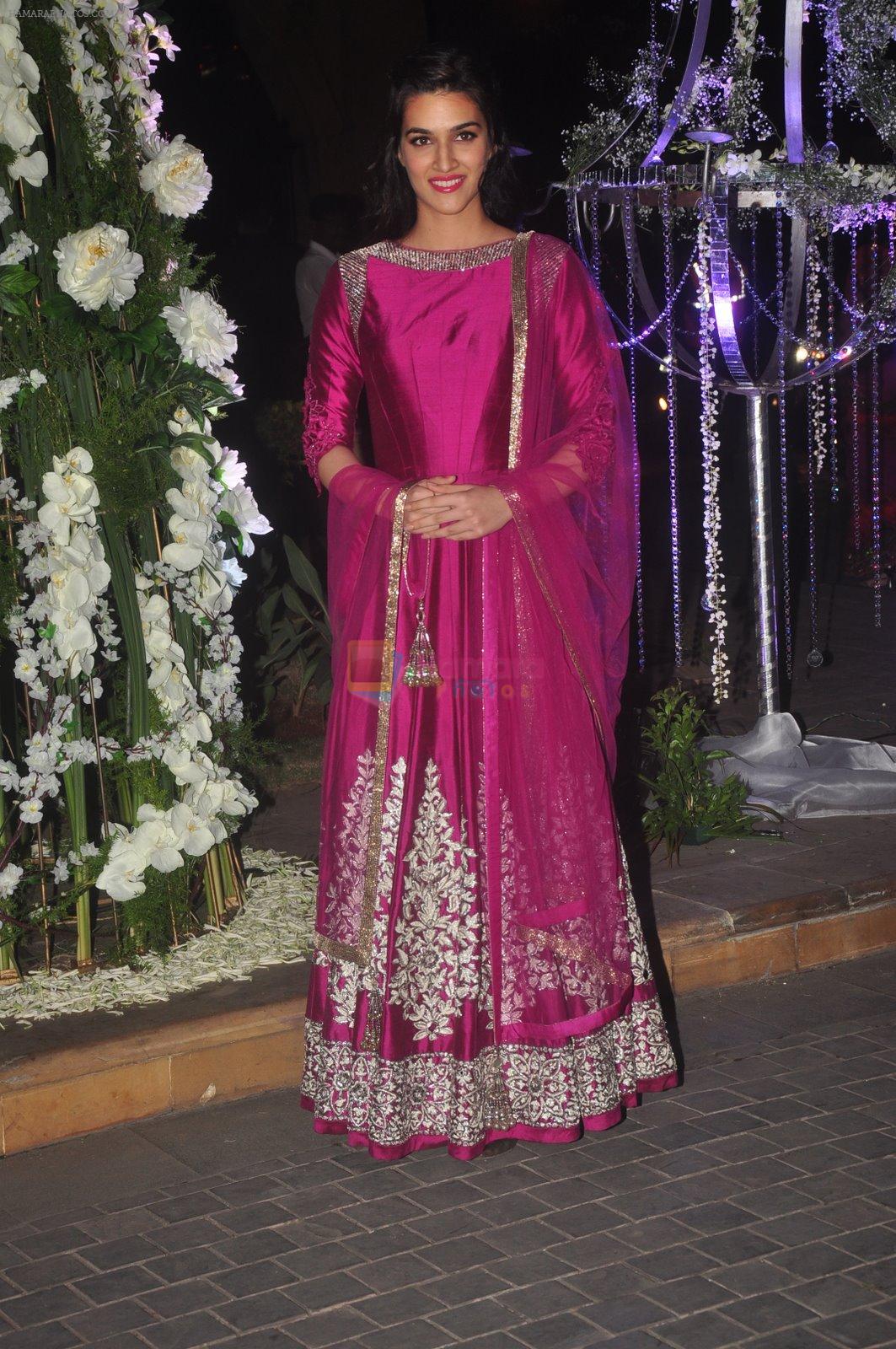 Kriti Sanon at Sangeet ceremony of Riddhi Malhotra and Tejas Talwalkar in J W Marriott, Mumbai on 13th Dec 2014