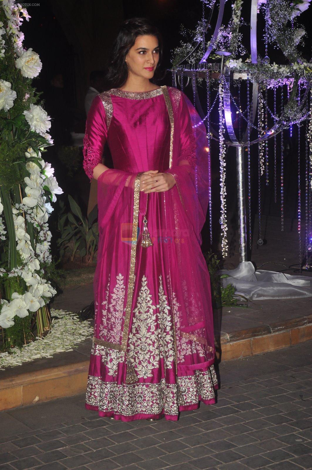 Kriti Sanon at Sangeet ceremony of Riddhi Malhotra and Tejas Talwalkar in J W Marriott, Mumbai on 13th Dec 2014