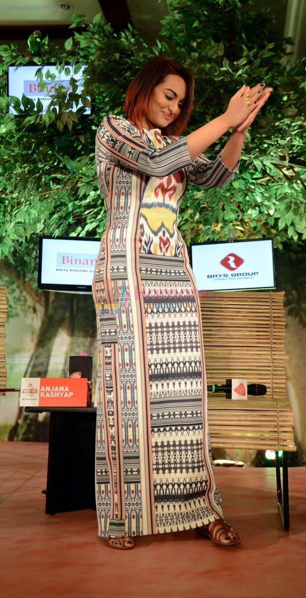 Sonakshi Sinha at AajTak in Mumbai on 13th Dec 2014