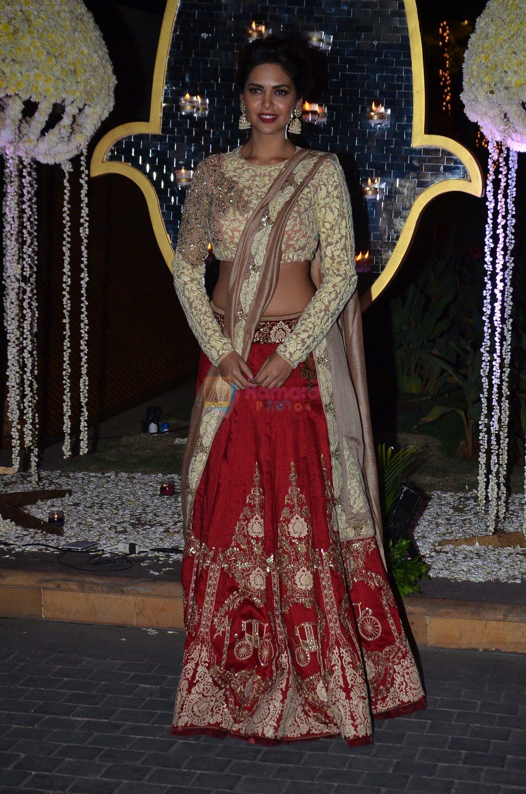 Esha Gupta at Riddhi Malhotra & Tejas Talwalkar's wedding reception in J W Marriott, Mumbai on 15th Dec 2014