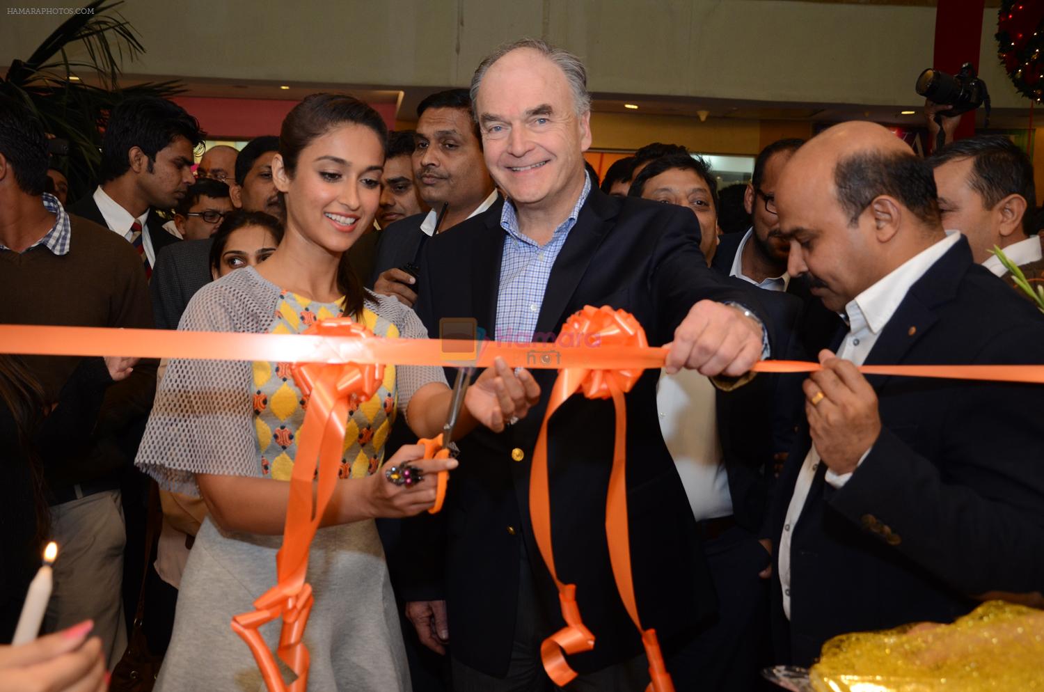 Ileana D_�ruz at Footin Store Launch at GIP Mall, Noida on 15th Dec 2014