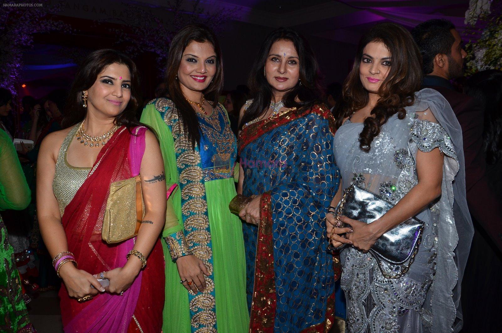 Poonam Dhillon at Vikram Singh's Brother Uday Singh and Ali Morani's daughter Shirin's Sangeet Ceremony on 18th Dec 2014