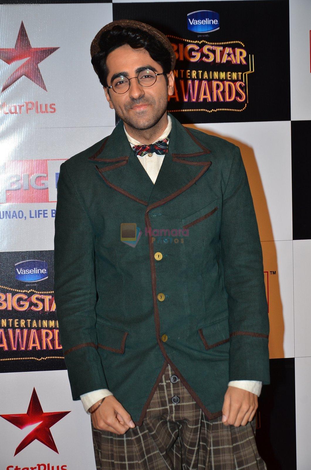 Ayushmann Khurrana at Big Star Entertainment Awards Red Carpet in Mumbai on 18th Dec 2014