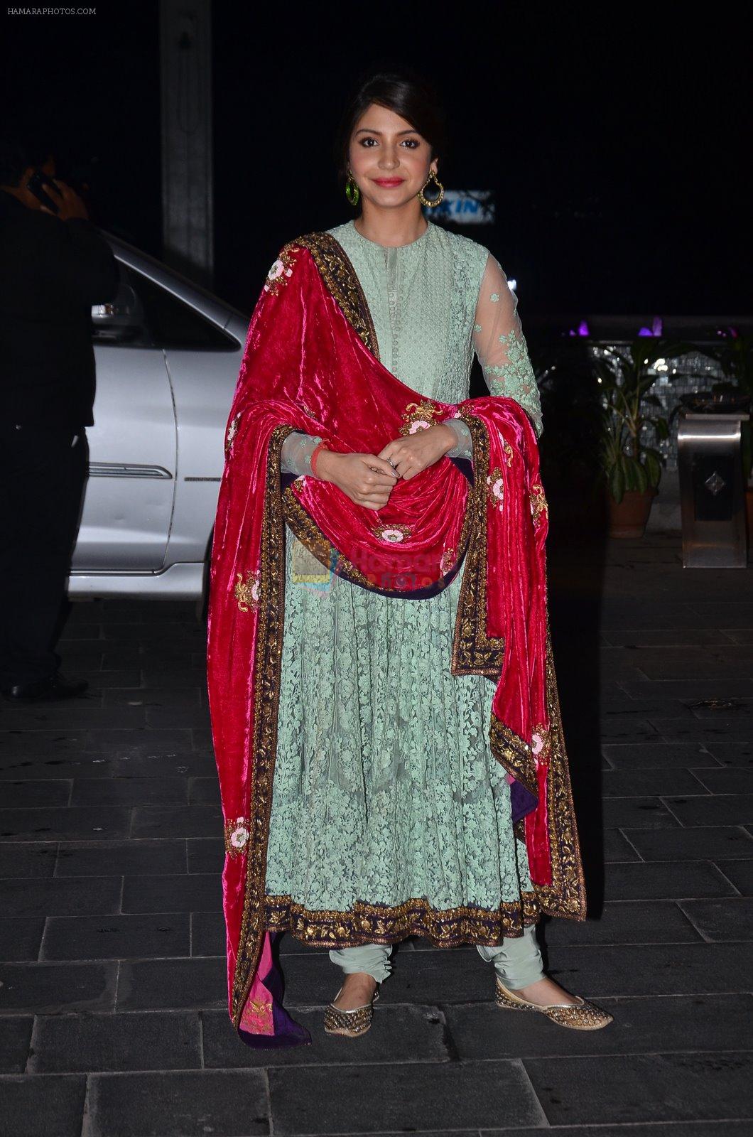 Anushka Sharma at Shirin Morani's wedding reception in Sahara Star, Mumbai on 21st Dec 2014