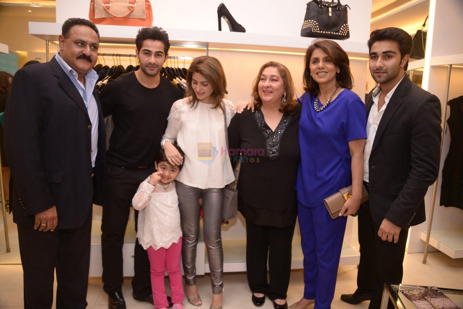 Riddhima Kapoor, Neetu Singh, Reema Jain, Armaan Jain at Reema Jain's After Shock launch in Palladium, Mumbai on 22nd Dec 2014