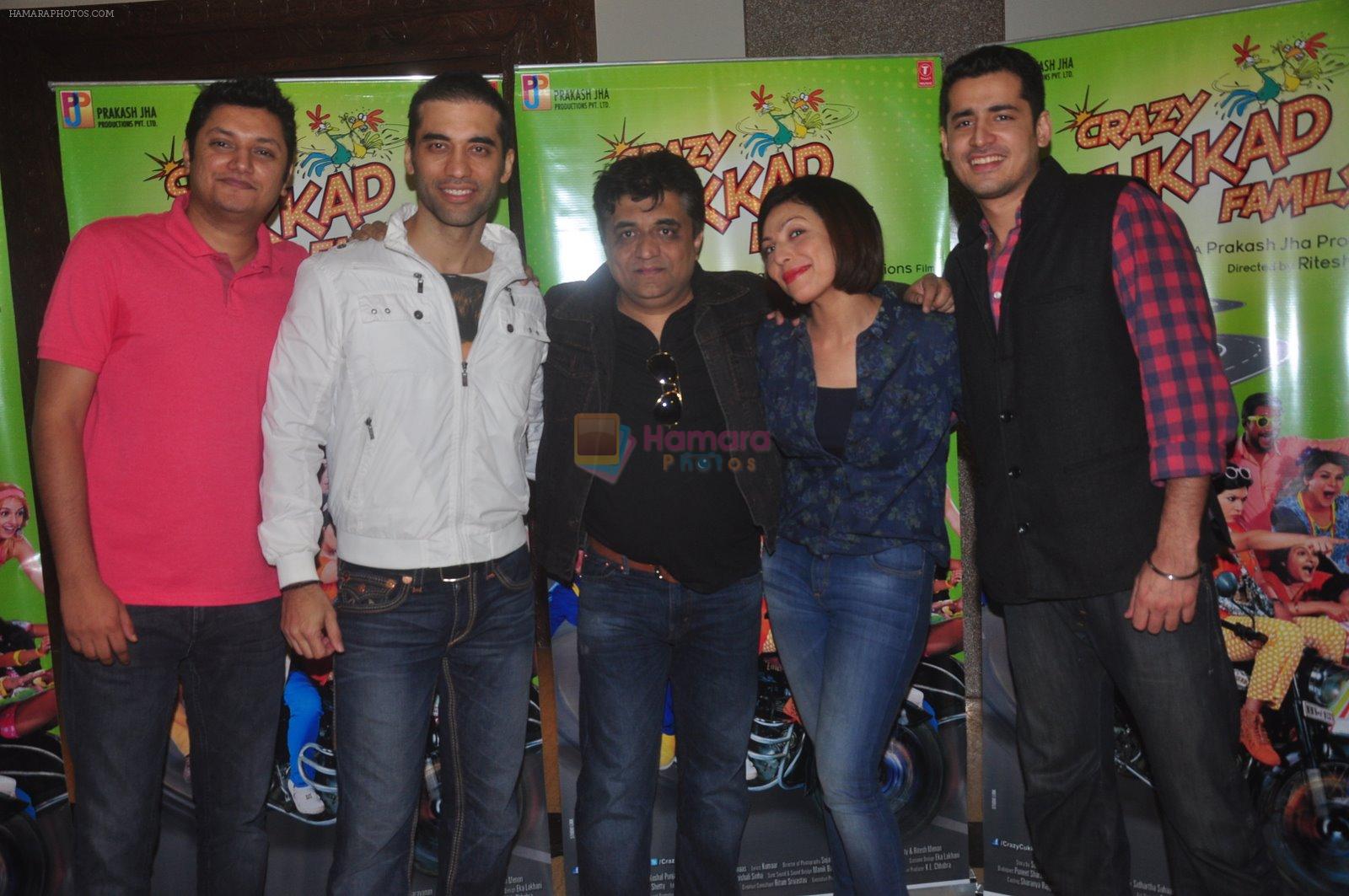 Ritesh Menon, Kushal Punjabi, Swanand Kirkire, Shilpa Shukla, Siddharth Sharma at Crazy Kukkad Family promotions in Mumbai on 26th Dec 2014