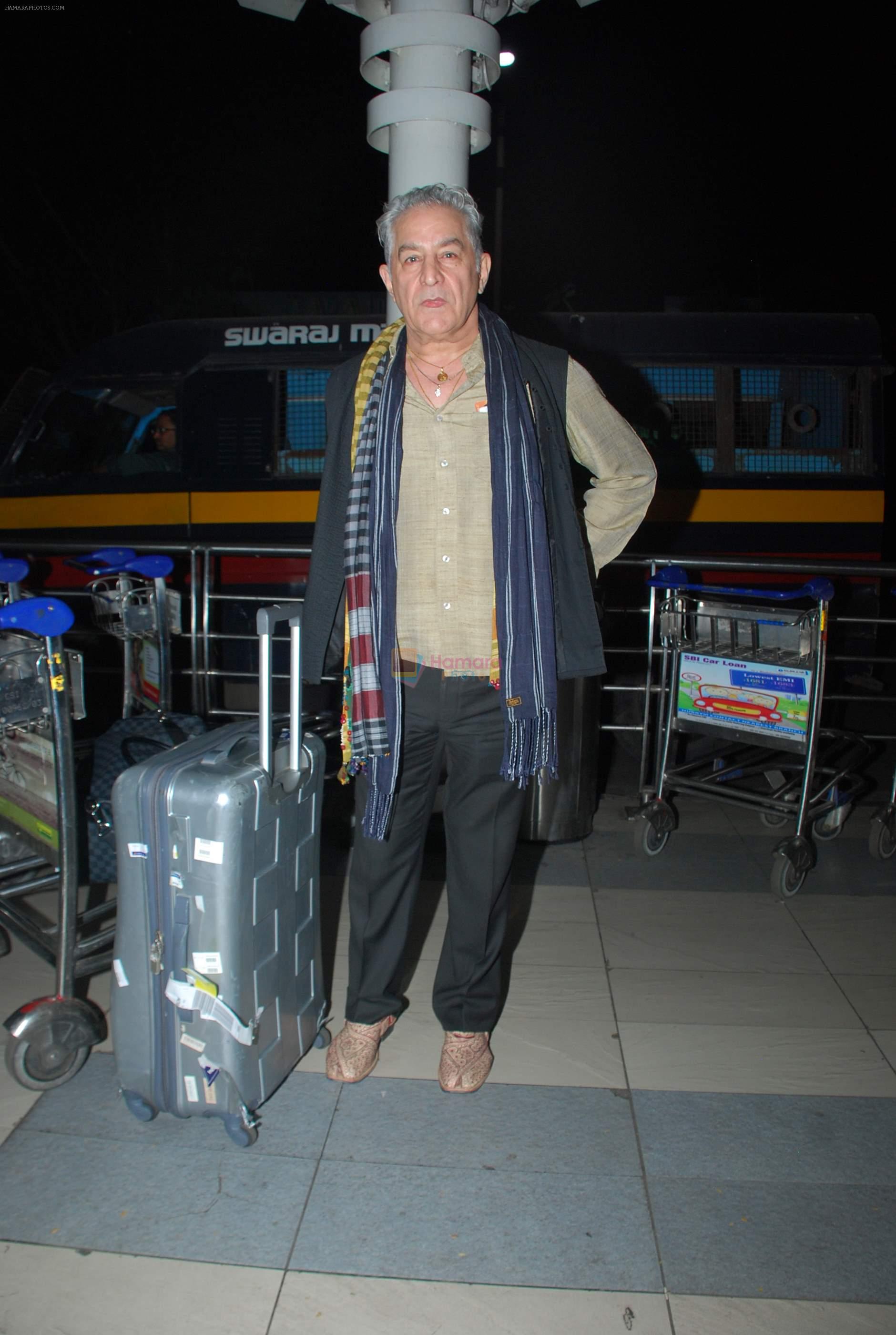 Dalip Tahil snapped at airport on 3rd Jan 2015