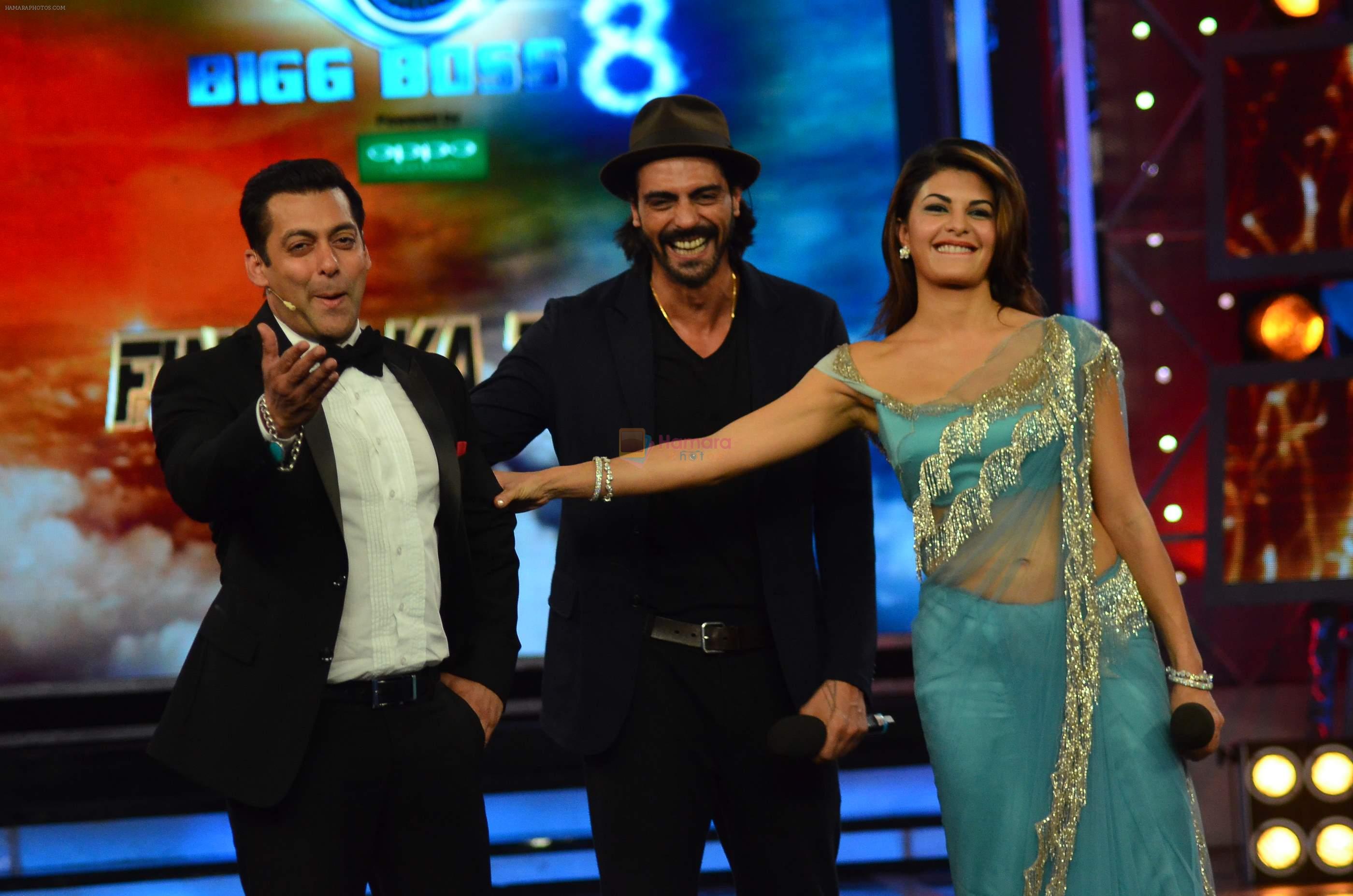 Jacqueline Fernandez, Arjun Rampal, Salman Khan at Salman's last Episode on Bigg Boss 8 on 3rd Jan 2015