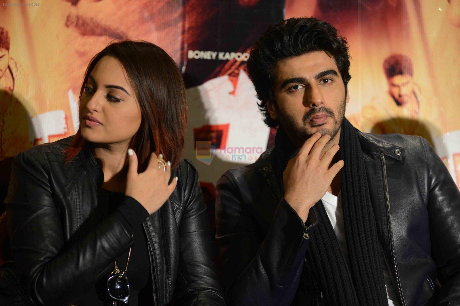 Sonakshi Sinha, Arjun Kapoor at Tevar Delhi promotions on 4th Jan 2015