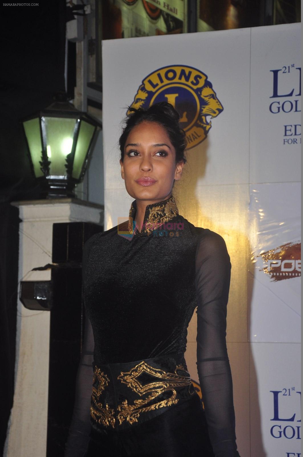 Lisa Haydon at the 21st Lions Gold Awards 2015 in Mumbai on 6th Jan 2015