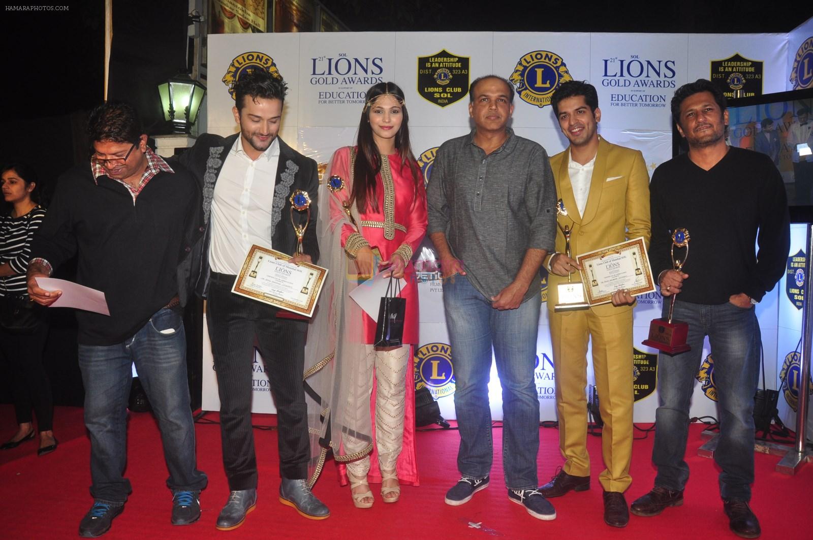 Ashutosh Gowariker at the 21st Lions Gold Awards 2015 in Mumbai on 6th Jan 2015