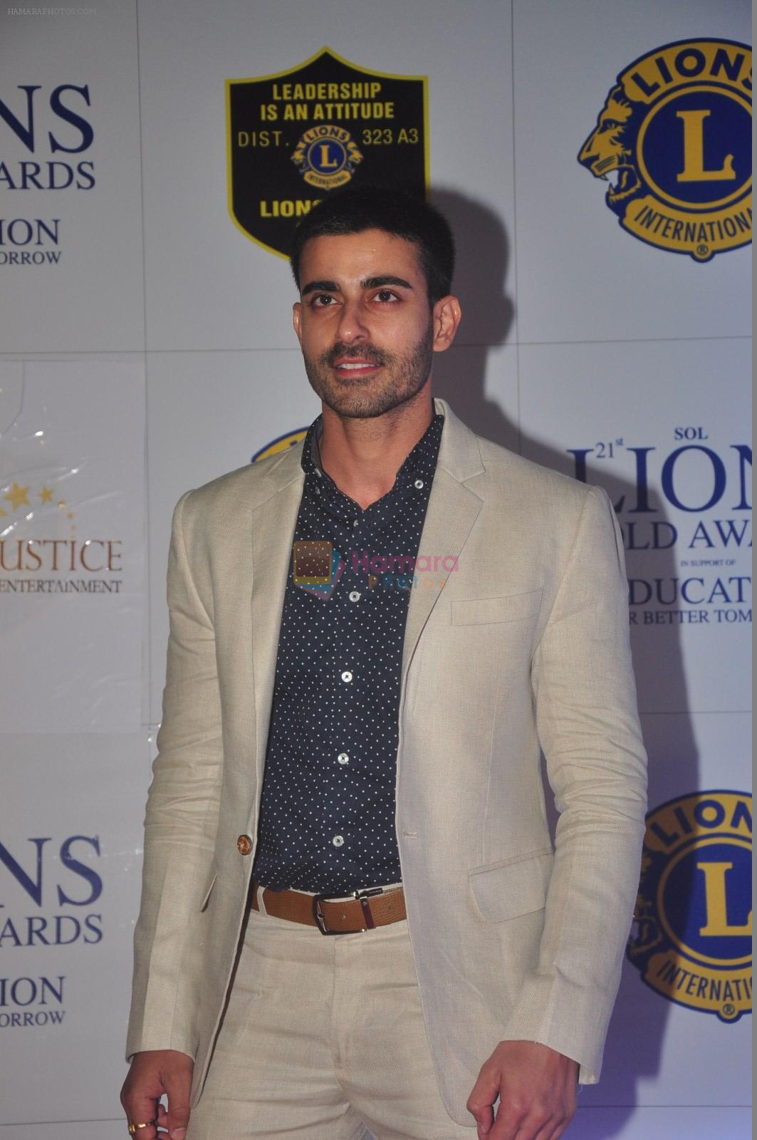 Gautam Rode at the 21st Lions Gold Awards 2015 in Mumbai on 6th Jan 2015