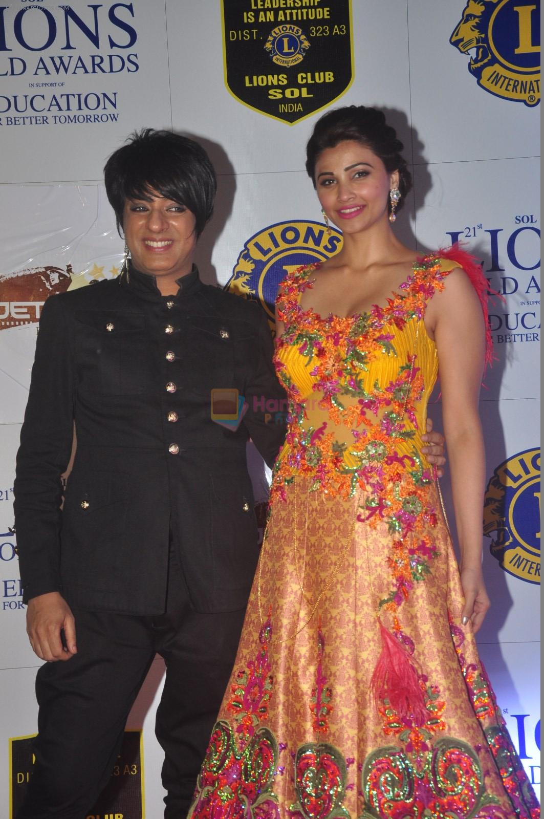 Rohit Verma, Daisy Shah at the 21st Lions Gold Awards 2015 in Mumbai on 6th Jan 2015