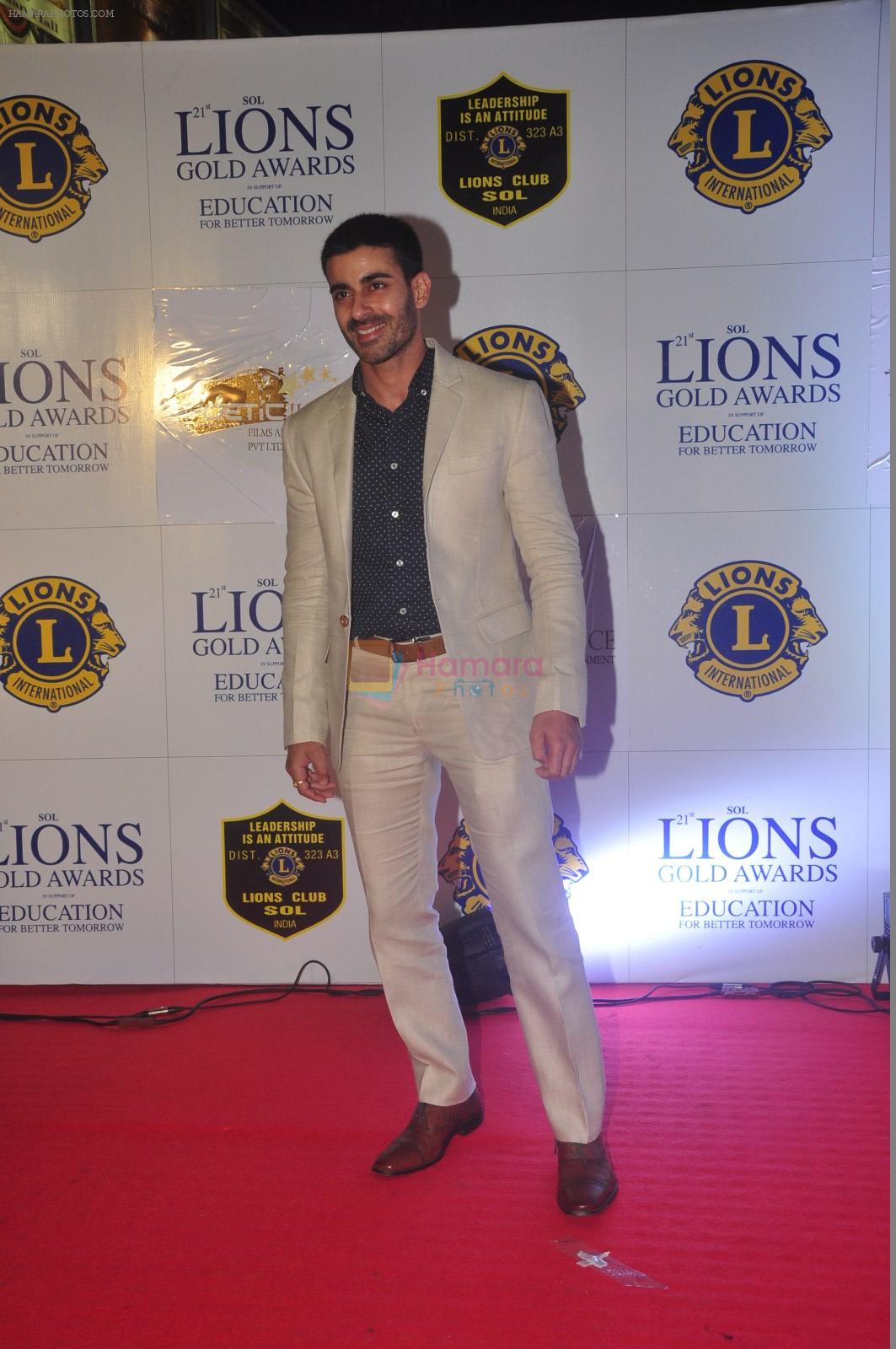 Gautam Rode at the 21st Lions Gold Awards 2015 in Mumbai on 6th Jan 2015