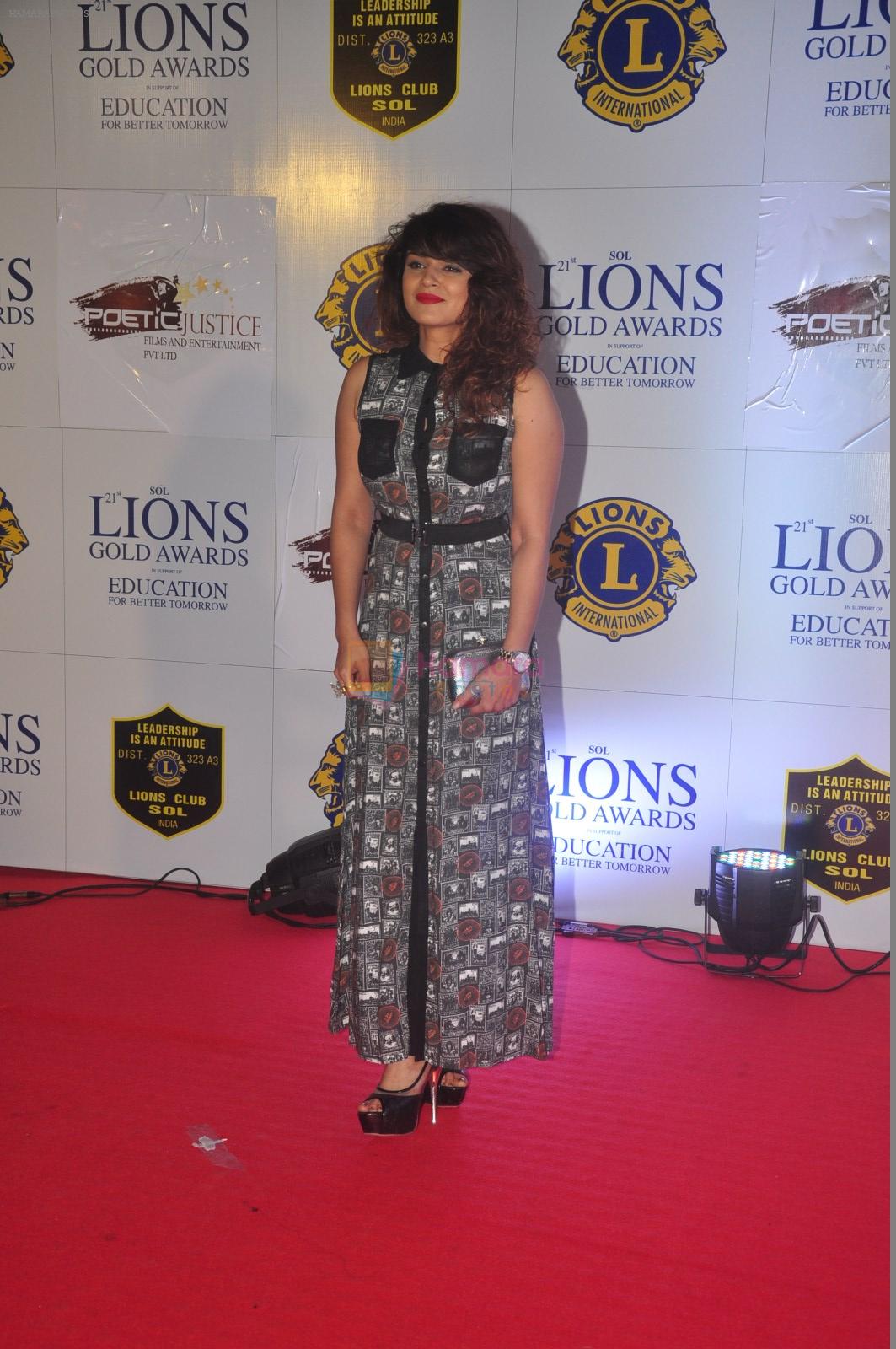 Aashka Goradia at the 21st Lions Gold Awards 2015 in Mumbai on 6th Jan 2015