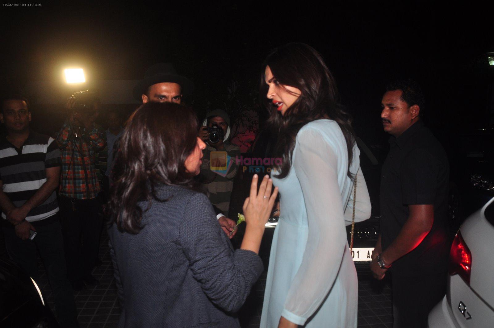 Deepika Padukone at Farah Khan's birthday bash at her house in Andheri on 8th Jan 2015