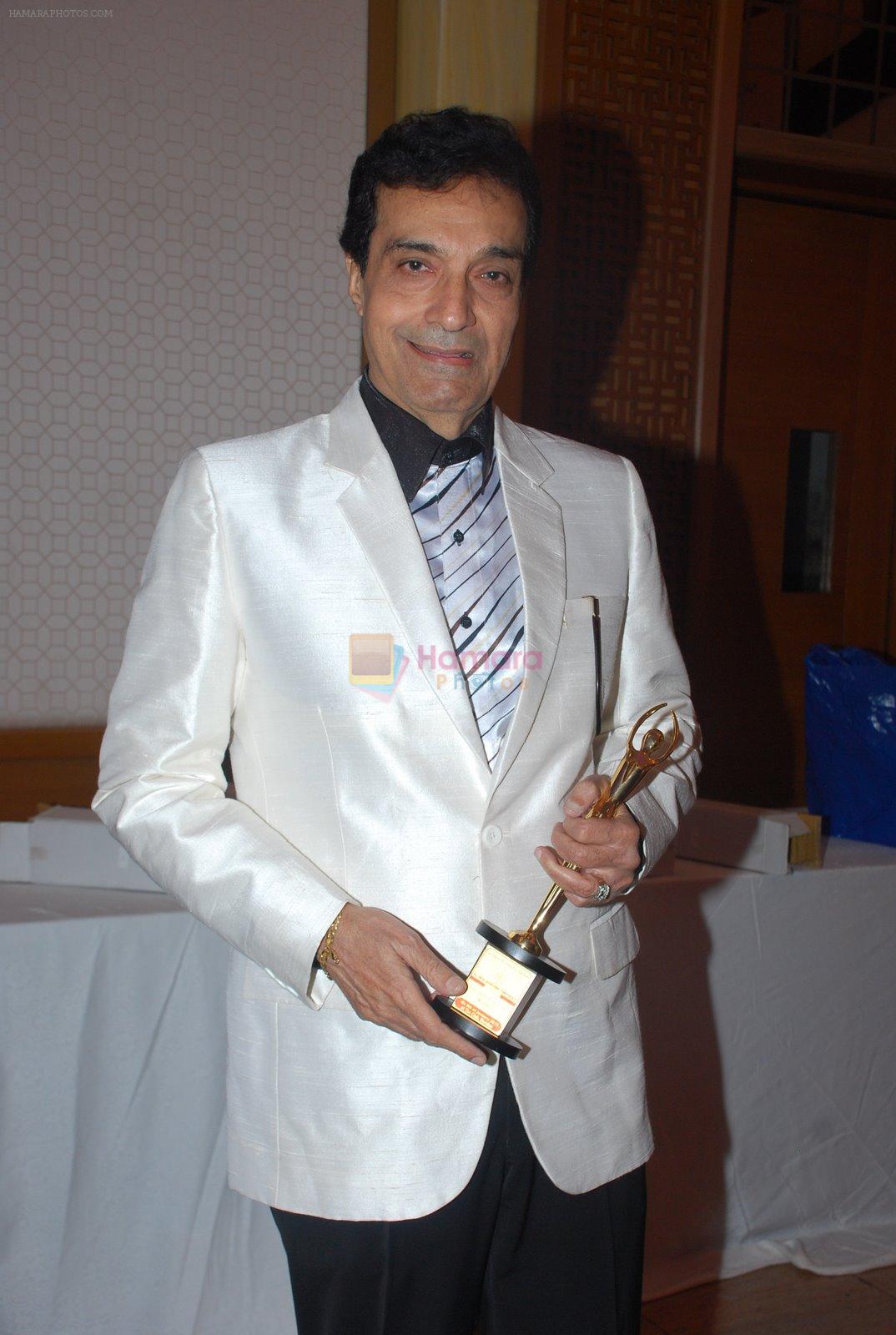 at Golden Achiever Awards in Juhu, Mumbai on 9th Jan 2015