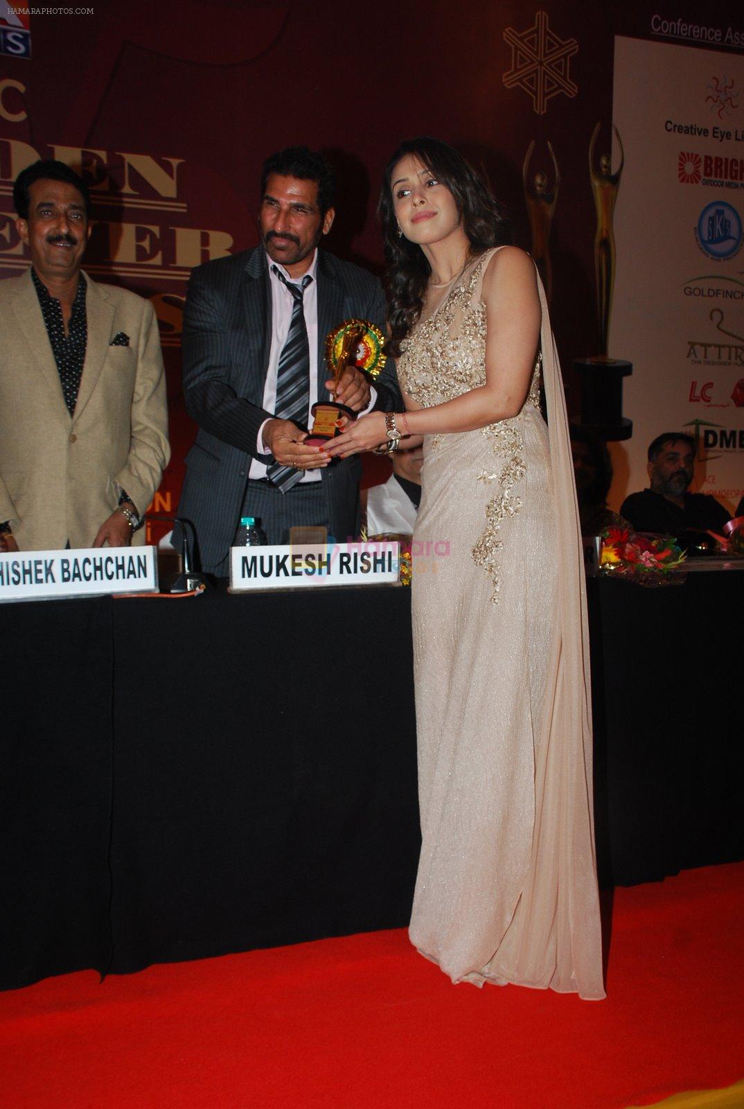 Hrishita Bhatt at Golden Achiever Awards in Juhu, Mumbai on 9th Jan 2015
