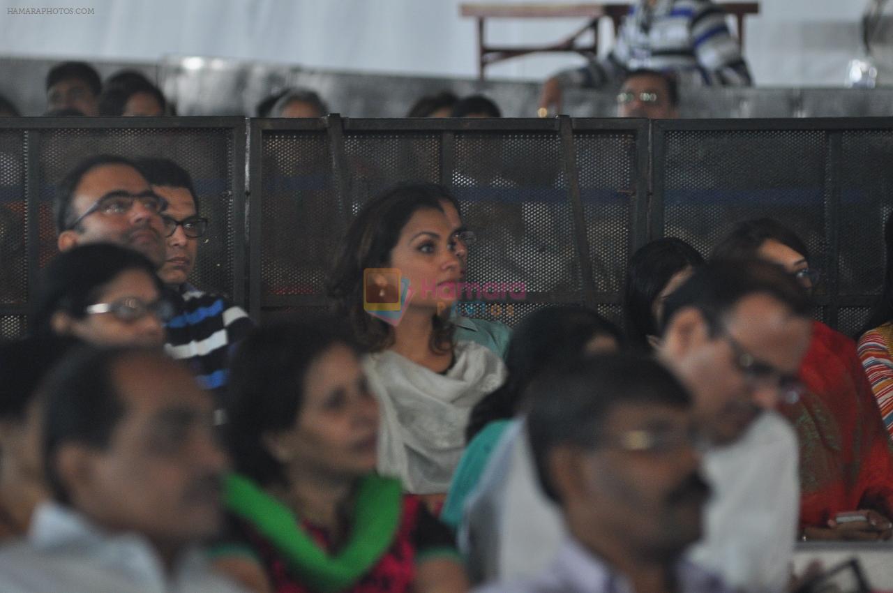 Lara Dutta at art of living event in Mumbai on 12th Jan 2015