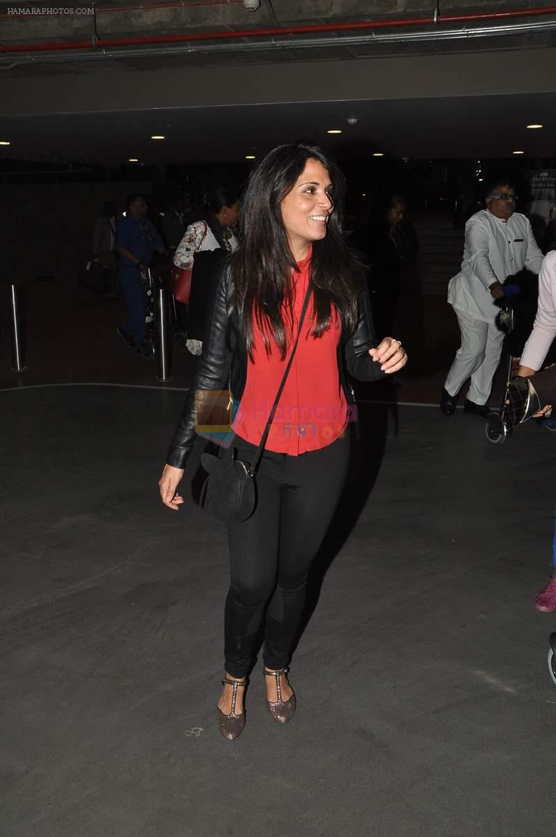 Richa Chadda snapped at the airport in Mumbai on 13th Jan 2015