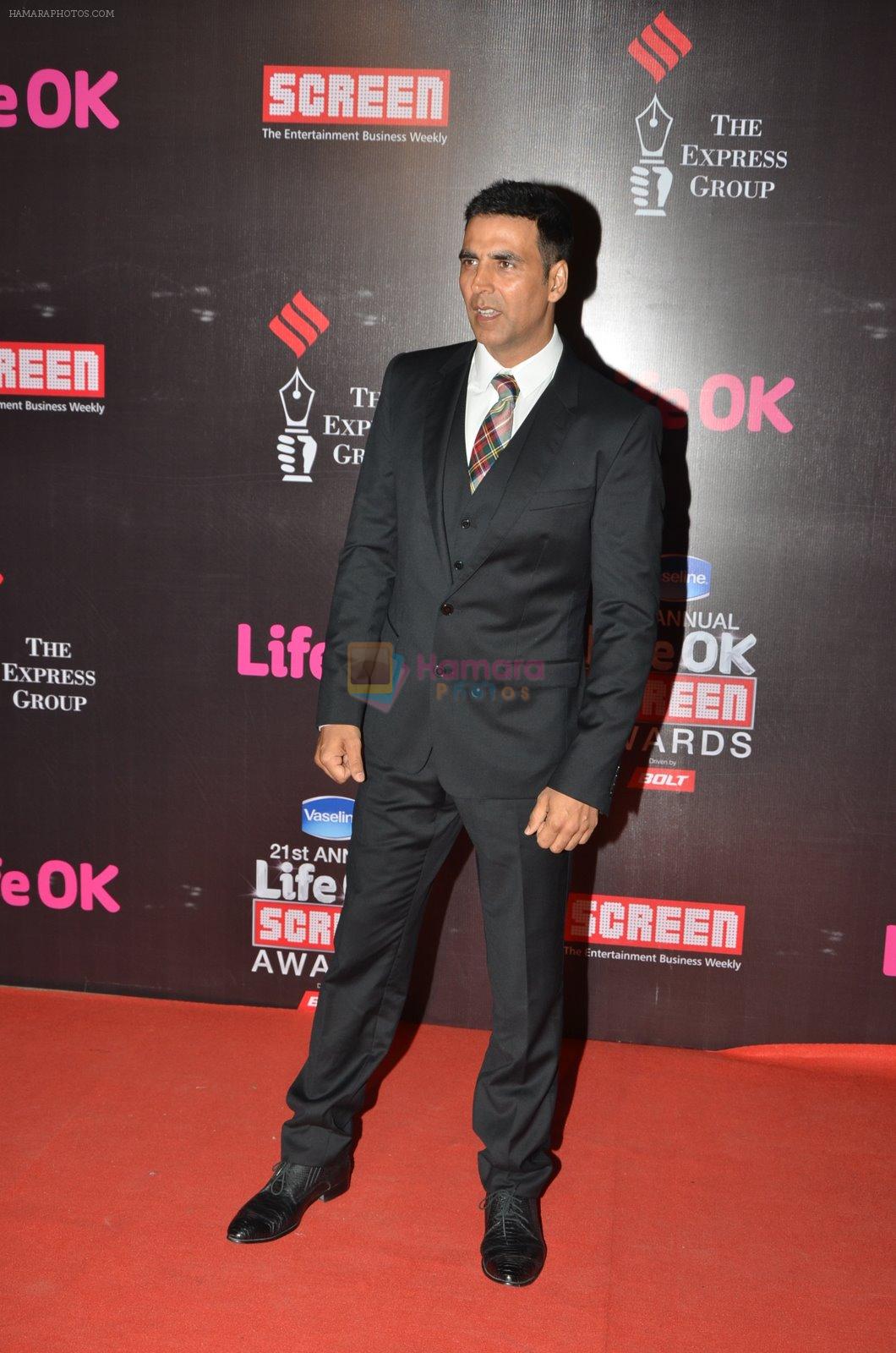 Akshay Kumar at Life Ok Screen Awards red carpet in Mumbai on 14th Jan 2015
