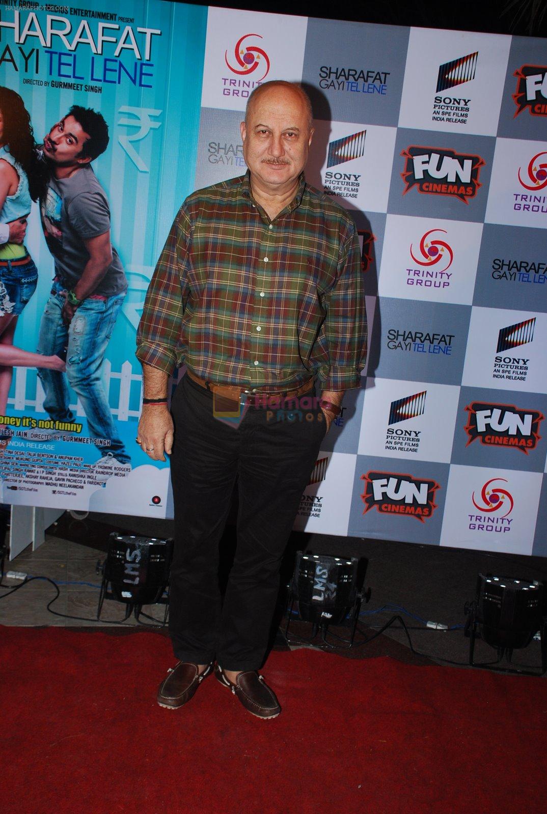 Anupam Kher at the Premiere of Sharafat Gayi Tel Lene in Fun, Mumbai on 15th Jan 2015