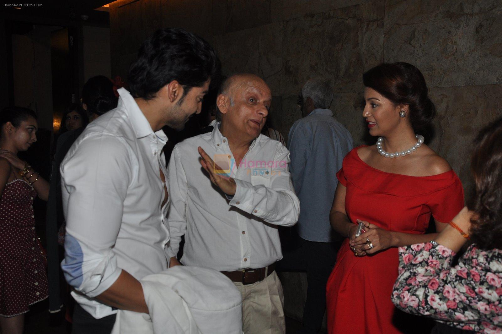 Mukesh Bhatt, Debina Bonnerjee, Gurmeet Chaudhary at Gurmeet's screening in Lightbox, Mumbai on 18th Jan 2015