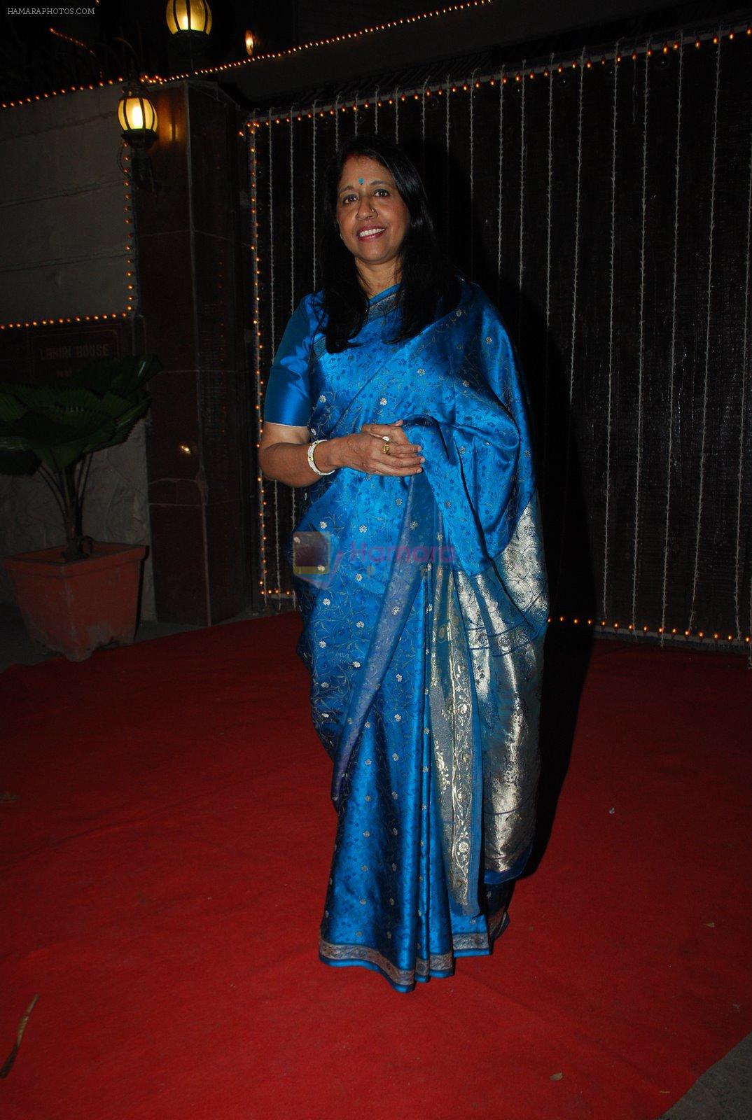 Kavita Krishnamurthy at Bappi Lahiri's wedding anniversary in Juhu, Mumbai on 23rd Jan 2014