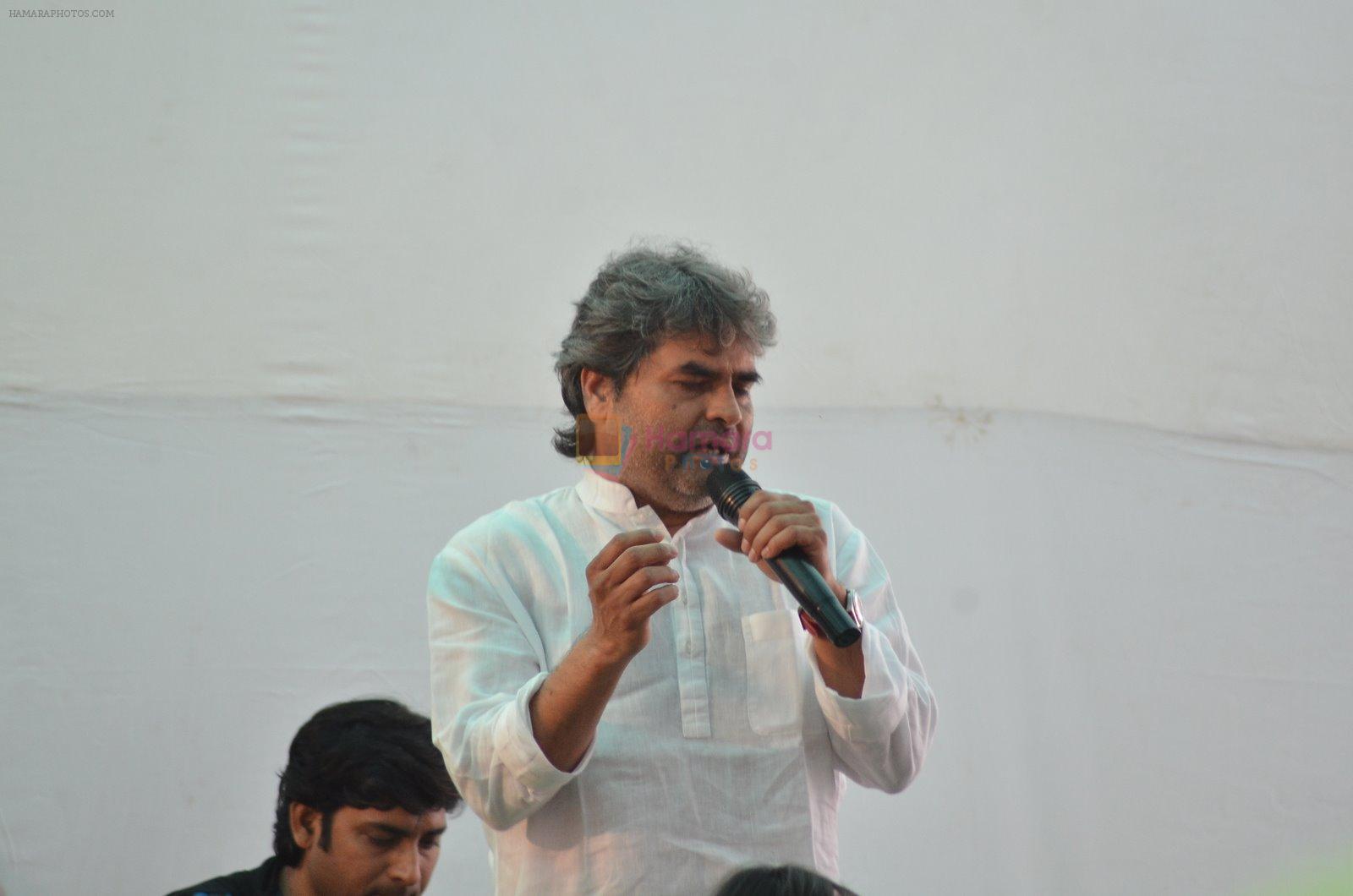 Vishal Bharadwaj at Anurag Basu's saraswati pooja in Mumbai on 25th Jan 2015